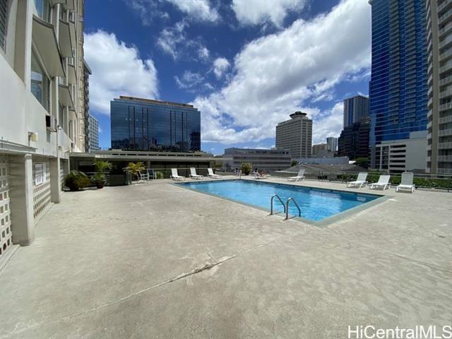 747 Amana St Honolulu - Rental - photo 9 of 13