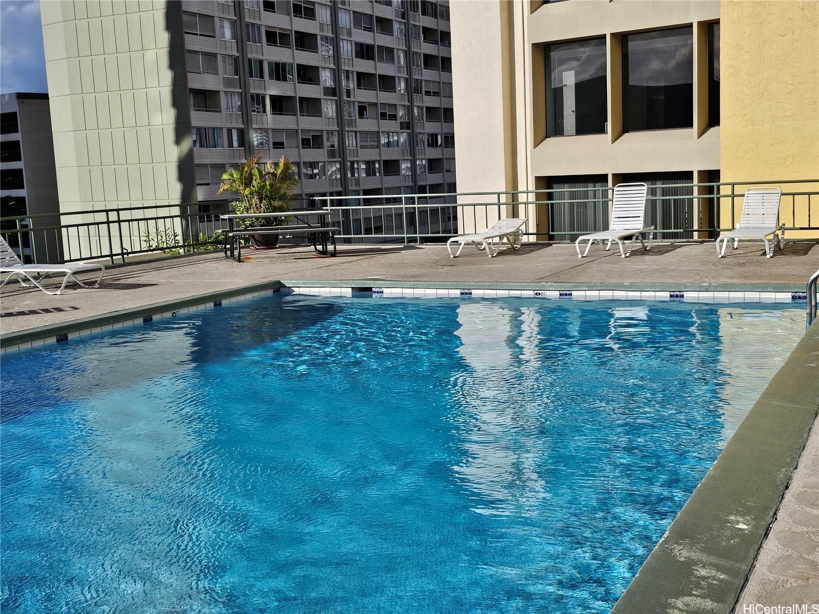 747 Amana St Honolulu - Rental - photo 10 of 13