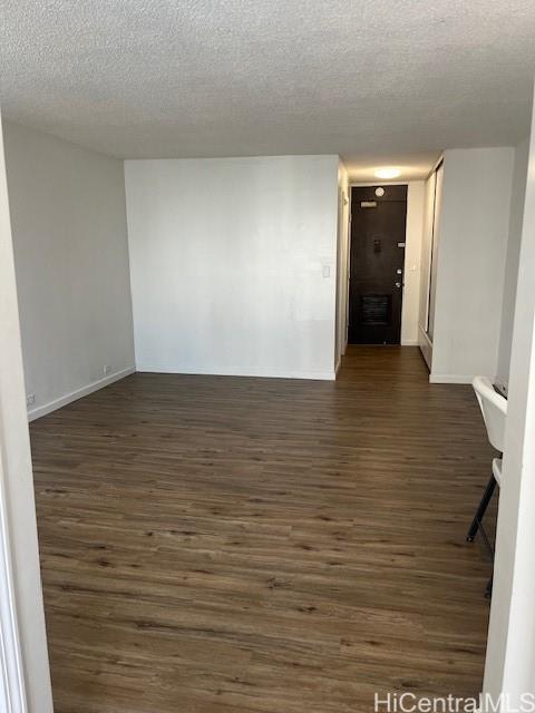 747 Amana Street Honolulu - Rental - photo 2 of 9