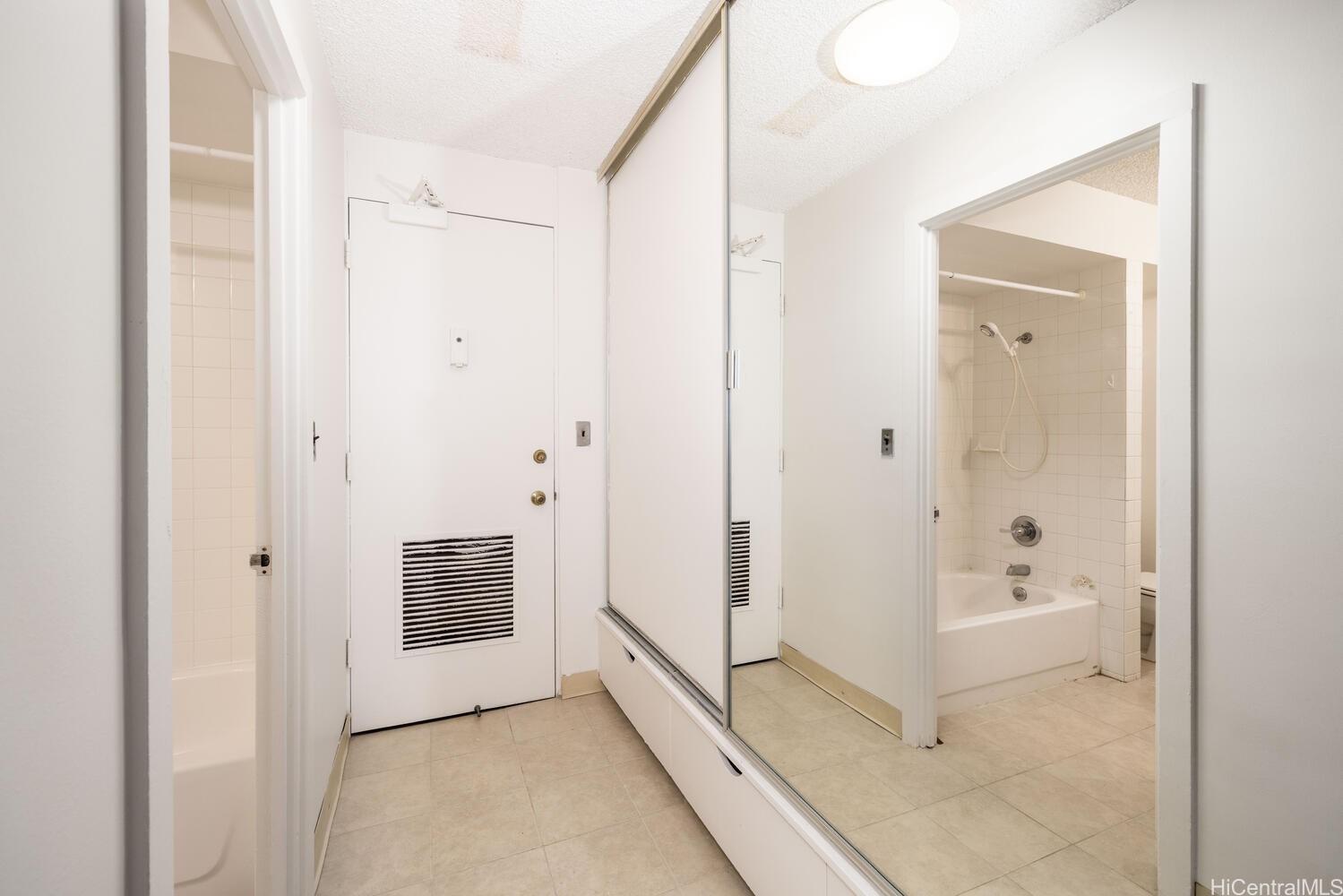 Pacific Grand condo # 404, Honolulu, Hawaii - photo 4 of 20