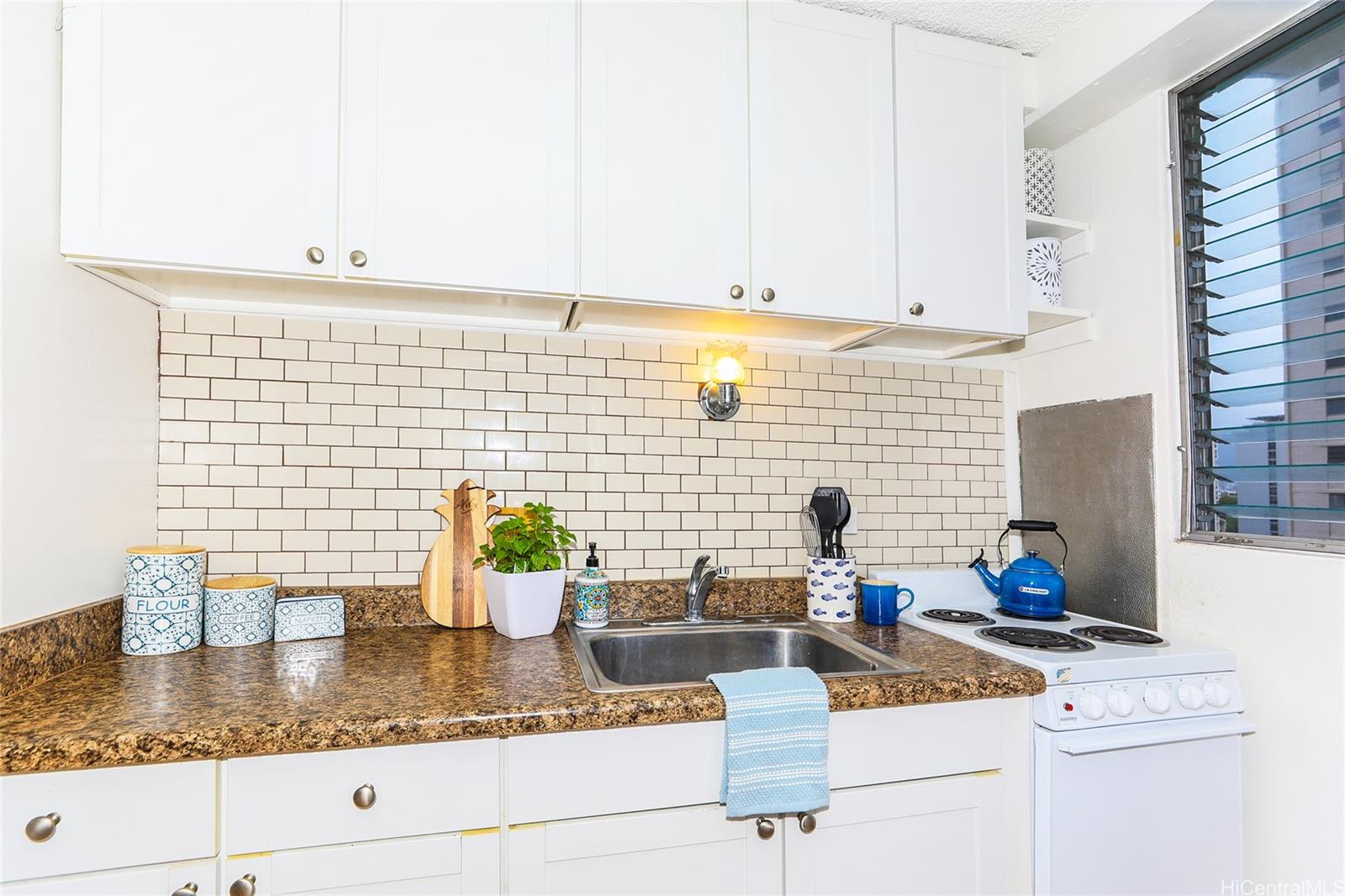 Pacific Grand condo # 613, Honolulu, Hawaii - photo 2 of 20