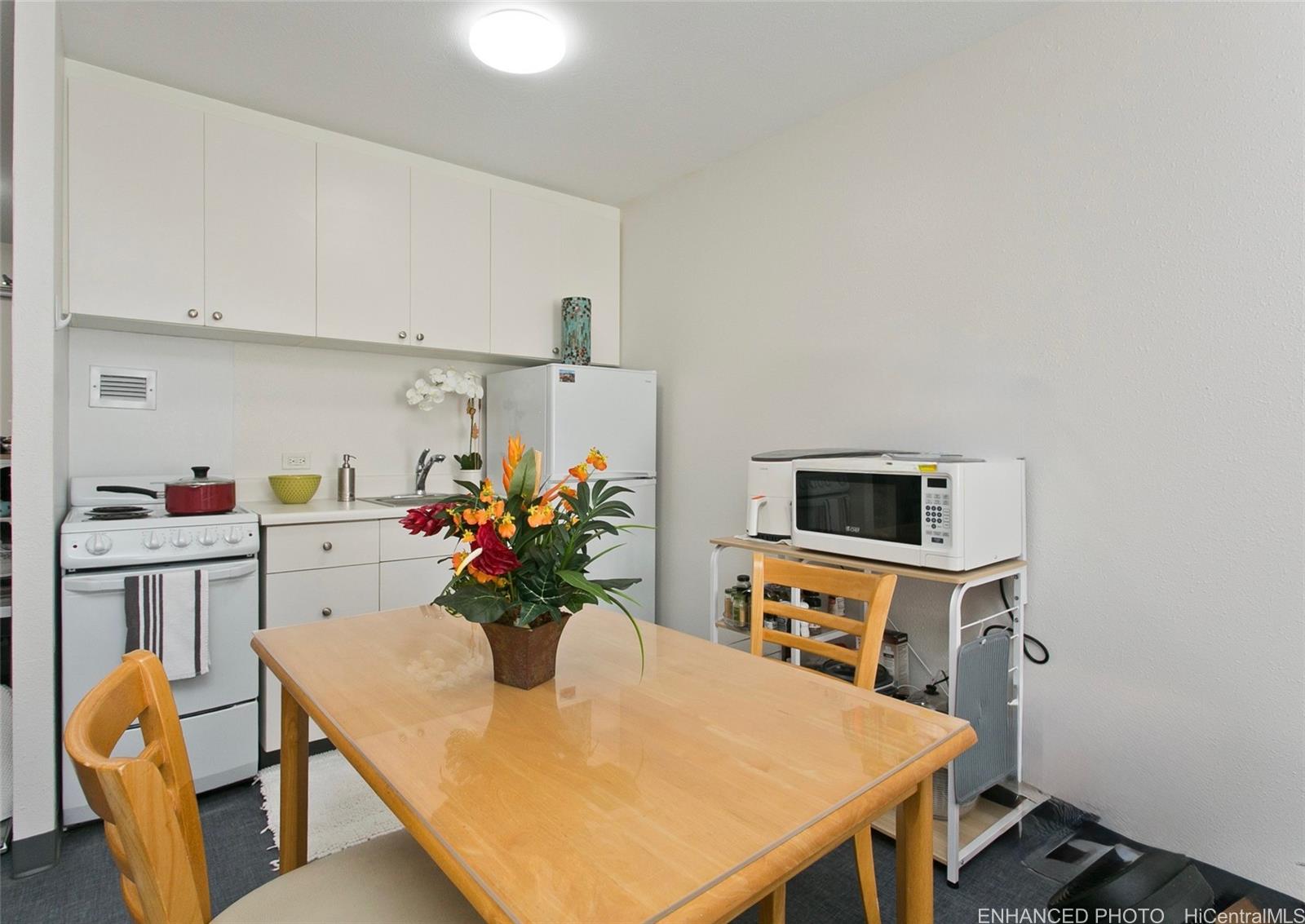 Pacific Grand condo # 810, Honolulu, Hawaii - photo 3 of 10