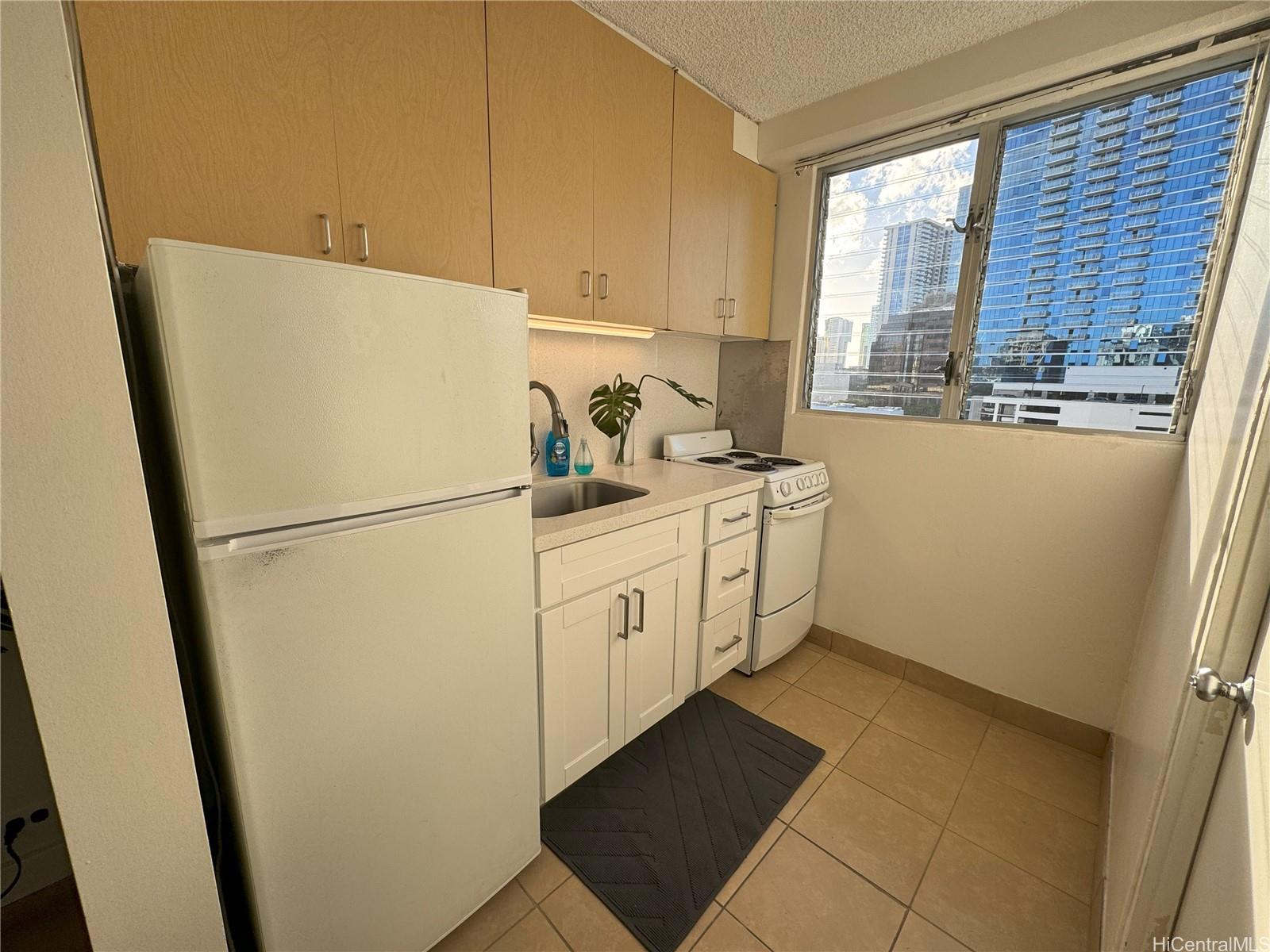 Pacific Grand condo # 902, Honolulu, Hawaii - photo 8 of 24