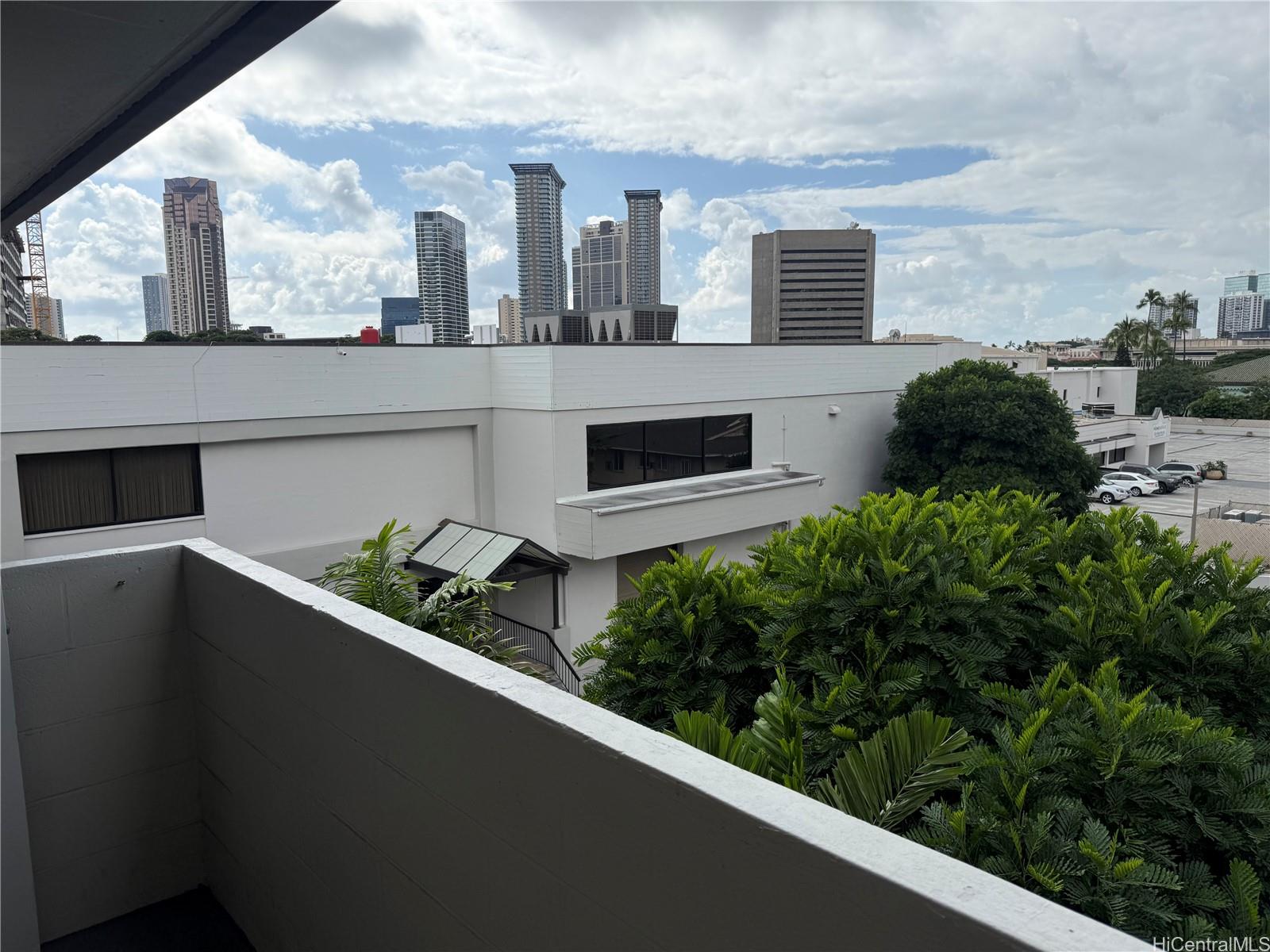 Crown Kinau condo # 14, Honolulu, Hawaii - photo 17 of 23