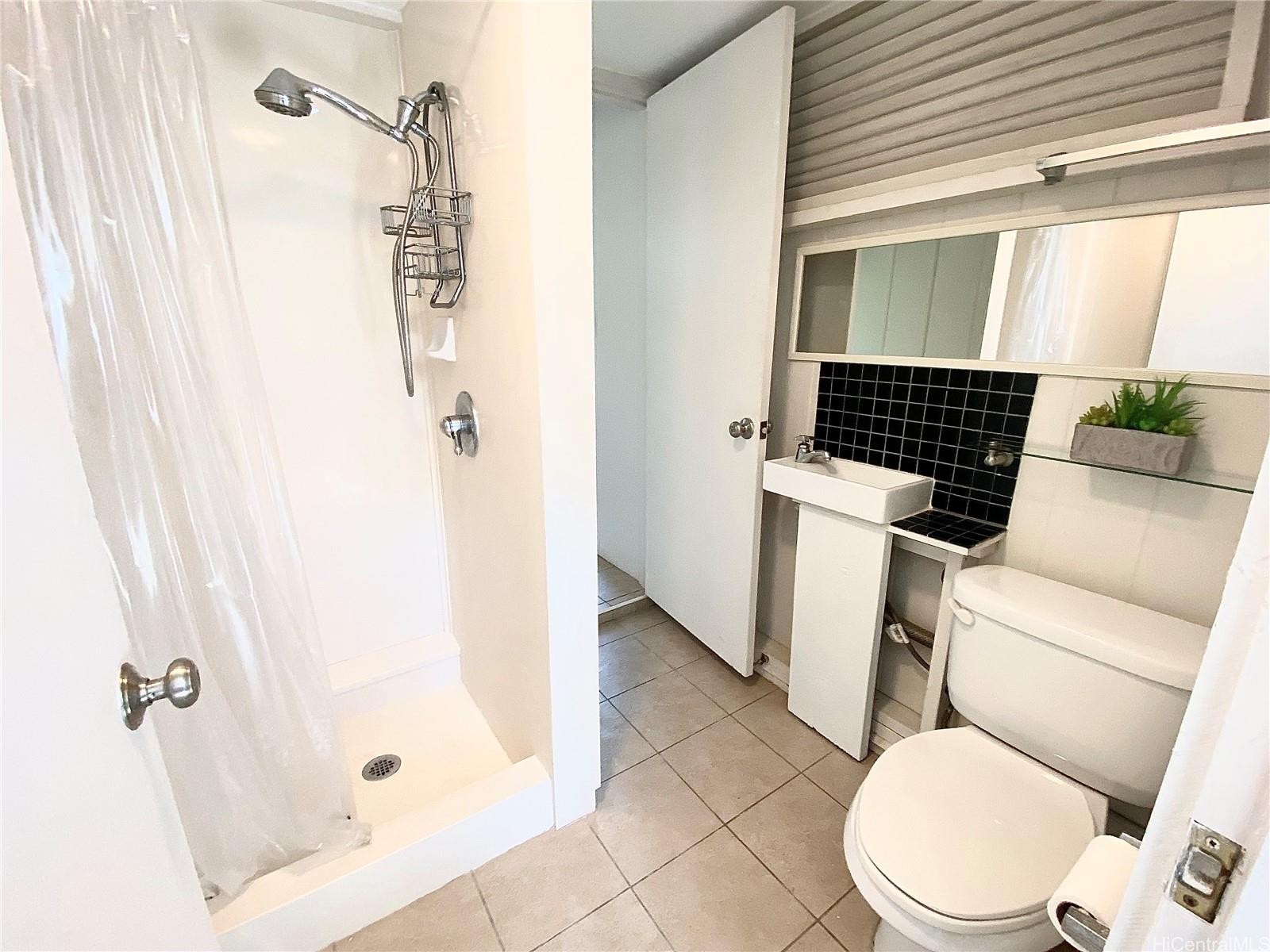 748 Luawai St Honolulu - Rental - photo 20 of 25