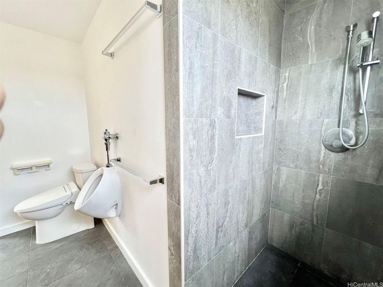 748 Luawai St Honolulu - Rental - photo 4 of 25