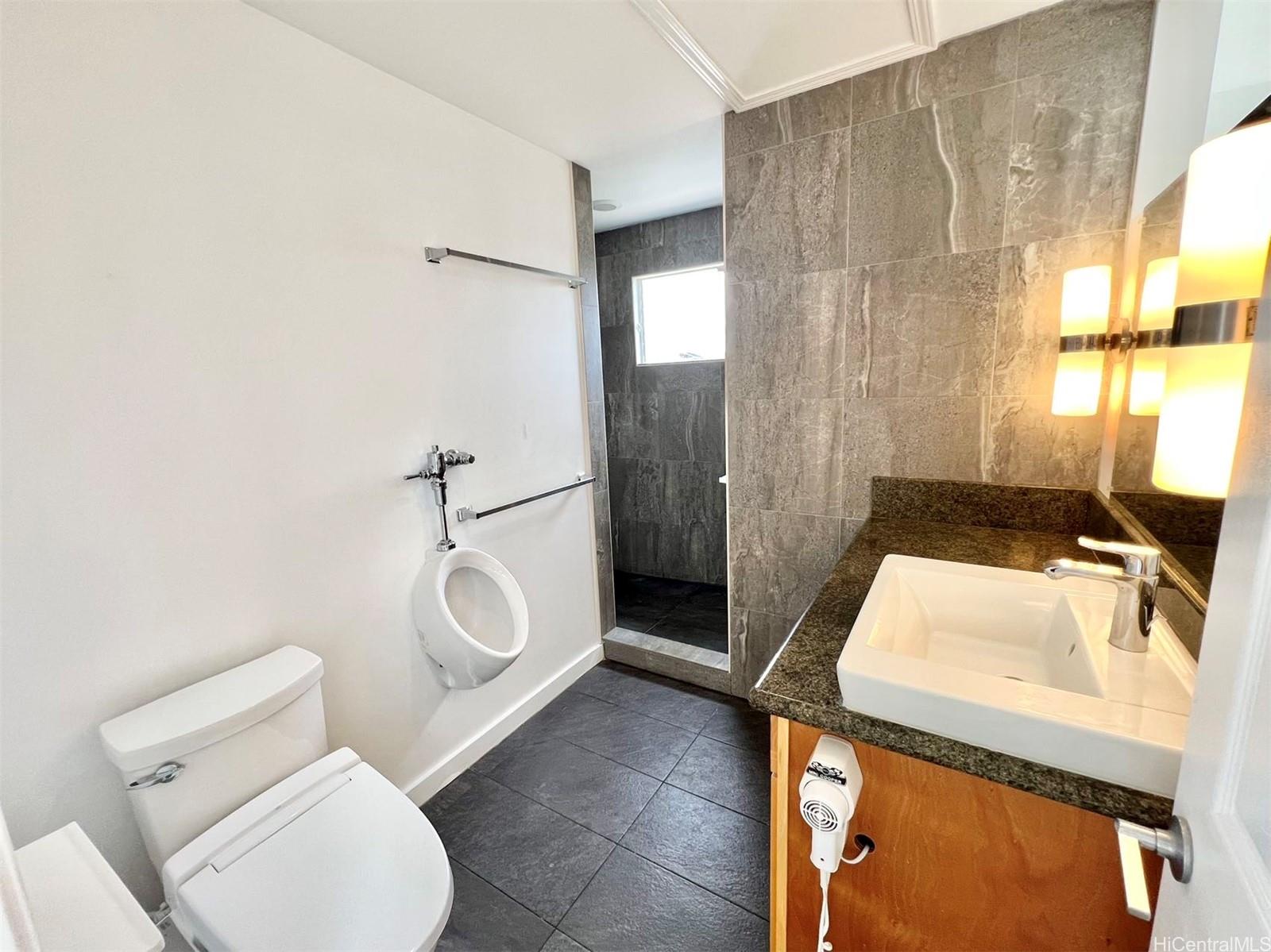 748 Luawai St Honolulu - Rental - photo 8 of 25