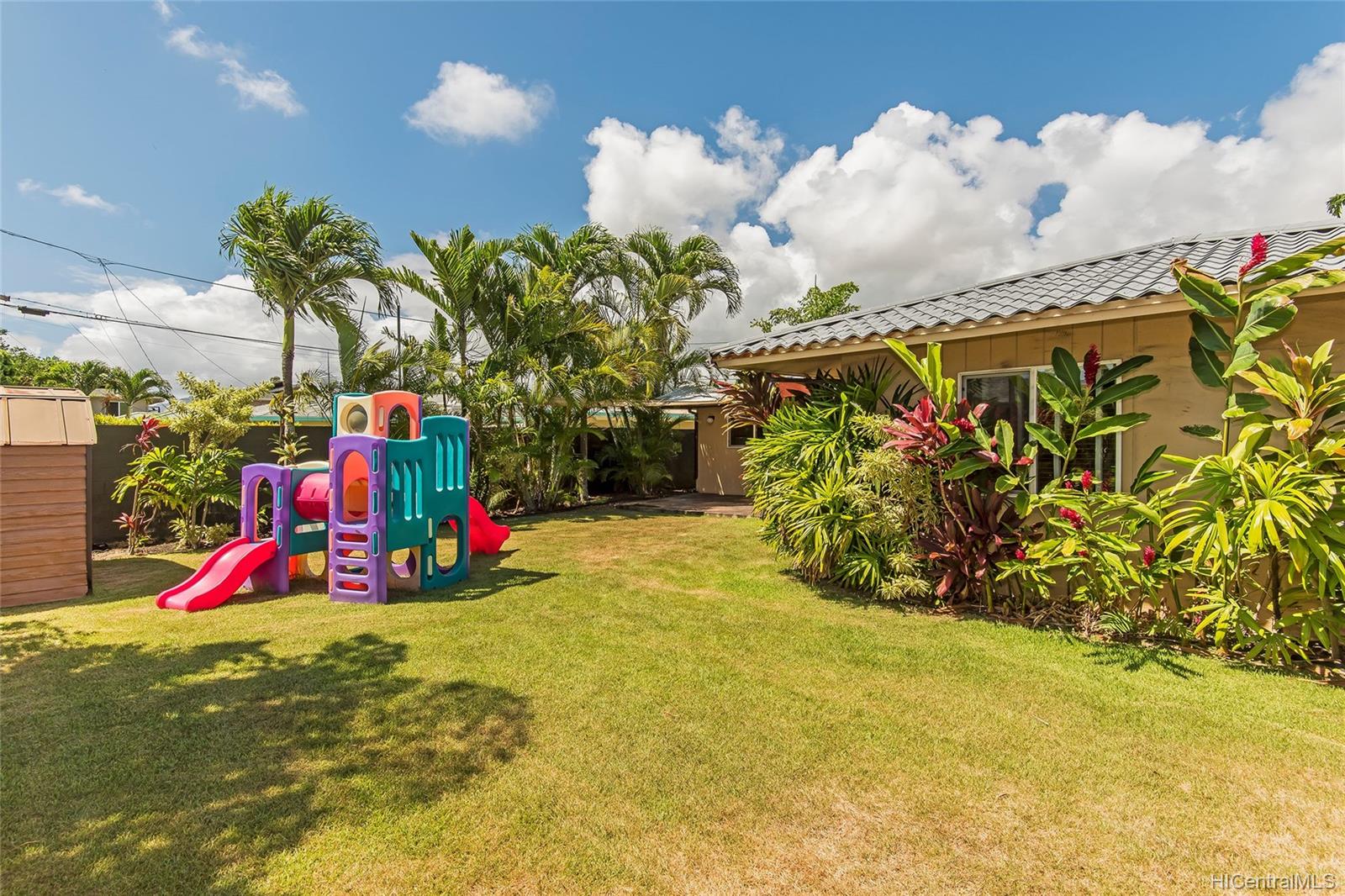 749 Oneawa Street , Kailua, Hi 96734 Coconut Grove