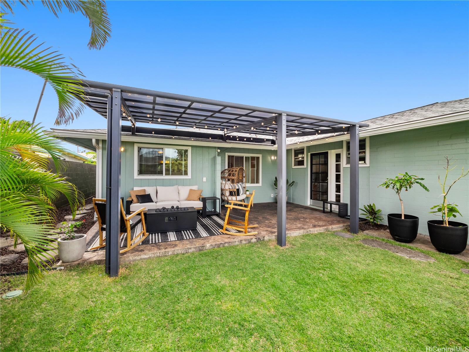 749  Oneawa Street Coconut Grove, Kailua home - photo 2 of 25