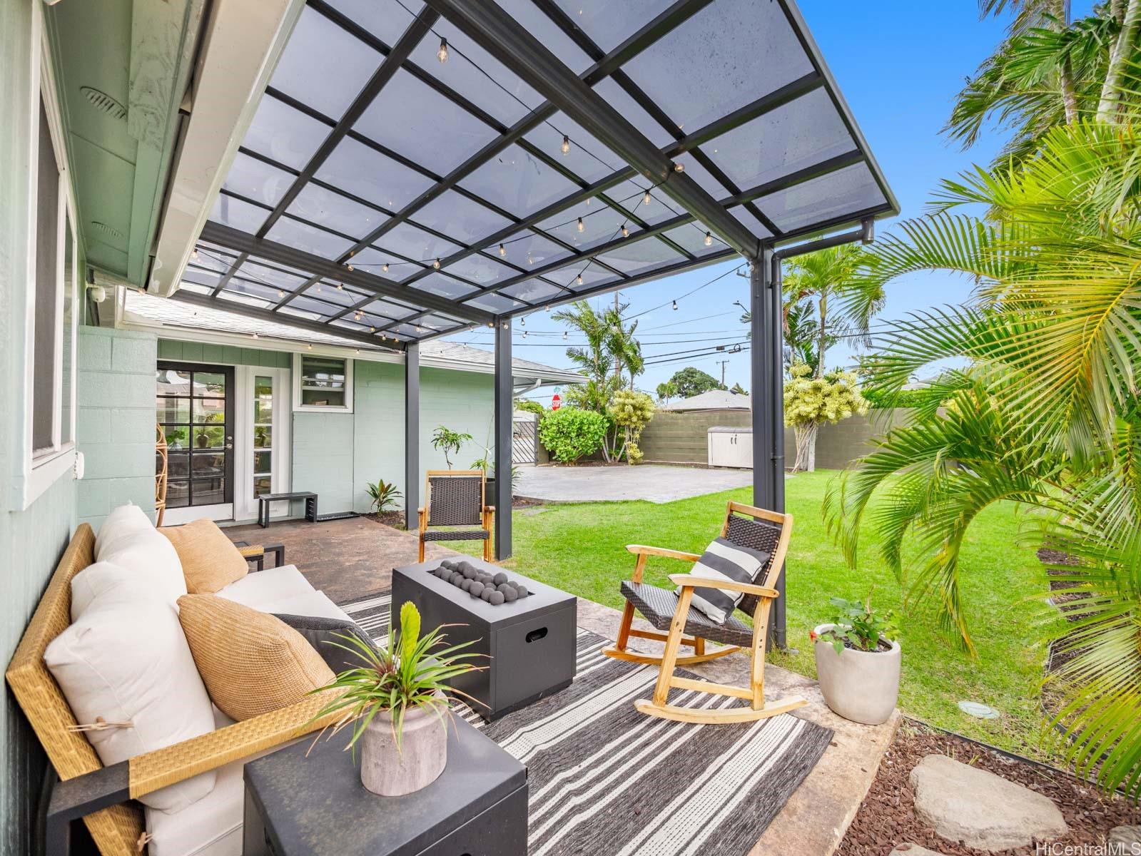 749  Oneawa Street Coconut Grove, Kailua home - photo 3 of 25