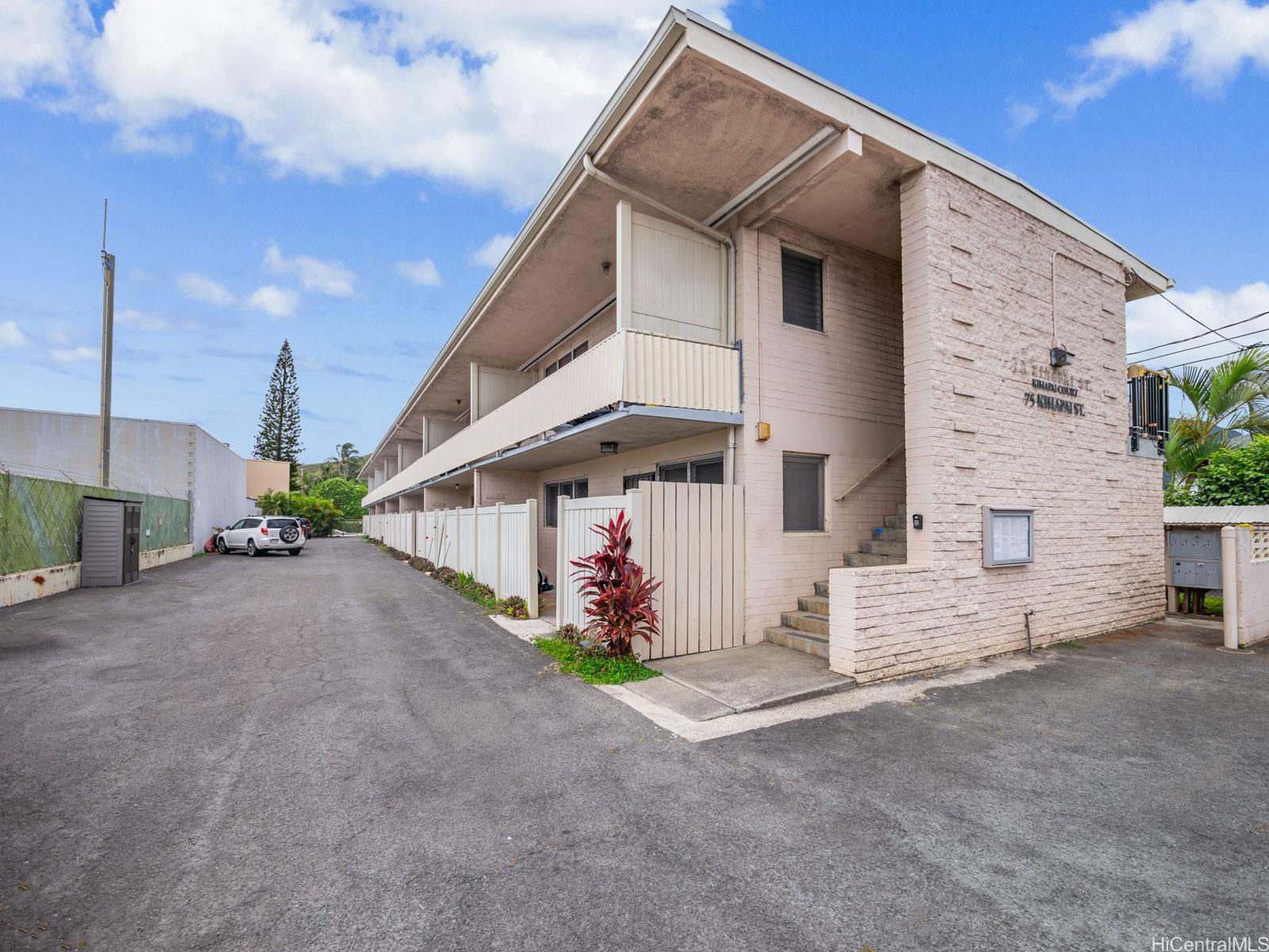 75 Kihapai condo # 12, Kailua, Hawaii - photo 11 of 15