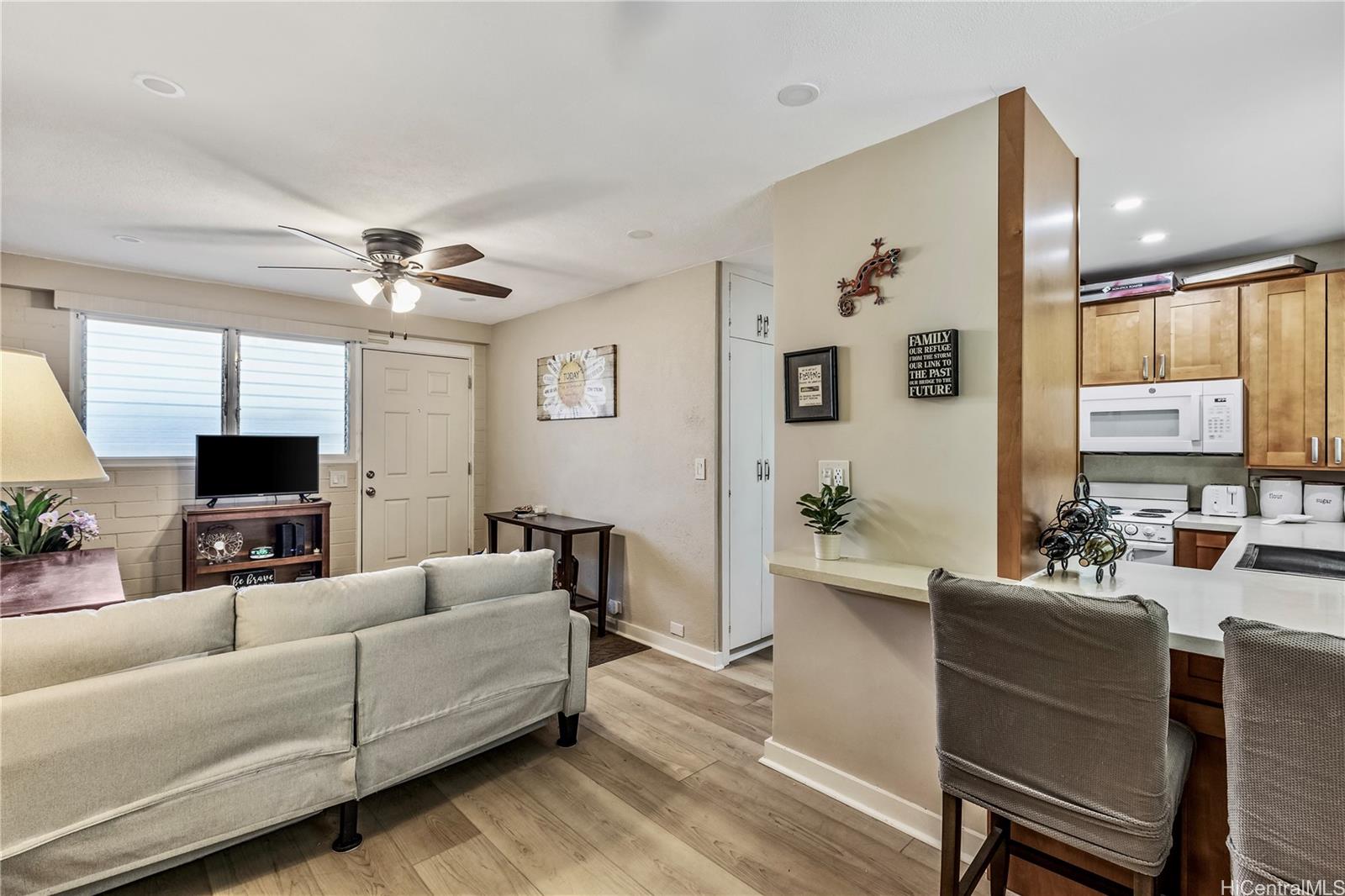 75 Kihapai condo # 3, Kailua, Hawaii - photo 6 of 22