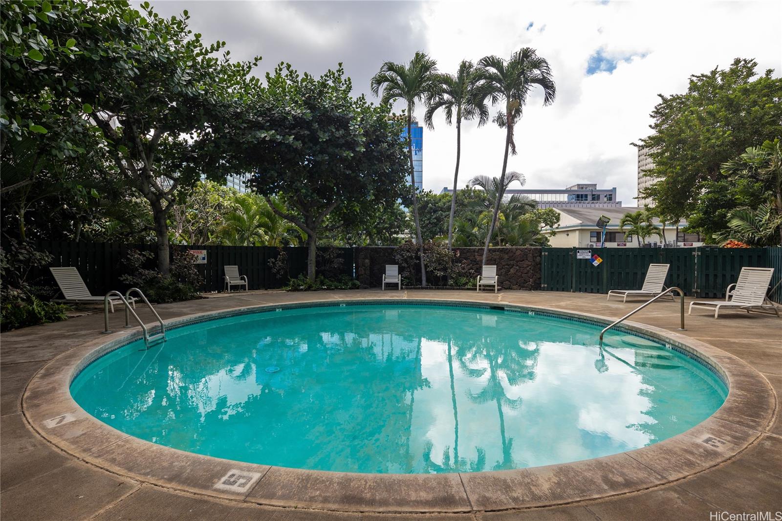 Holiday Village condo # 1102, Honolulu, Hawaii - photo 15 of 17