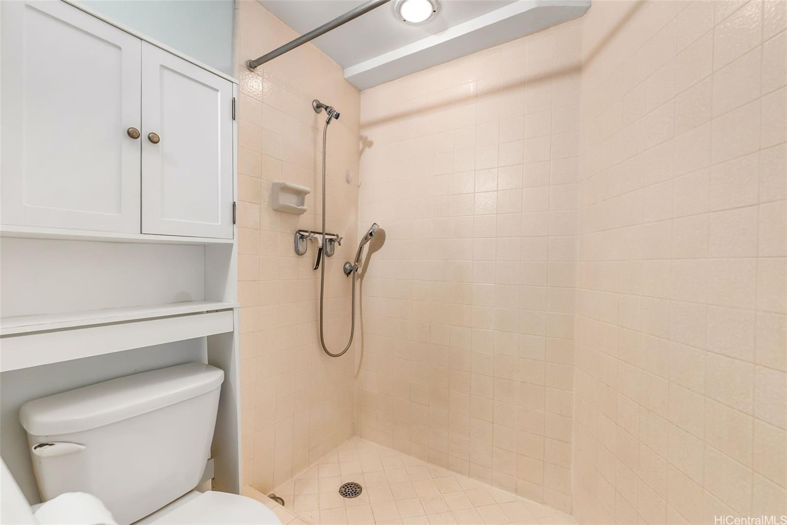 Holiday Village condo # 1207, Honolulu, Hawaii - photo 13 of 25