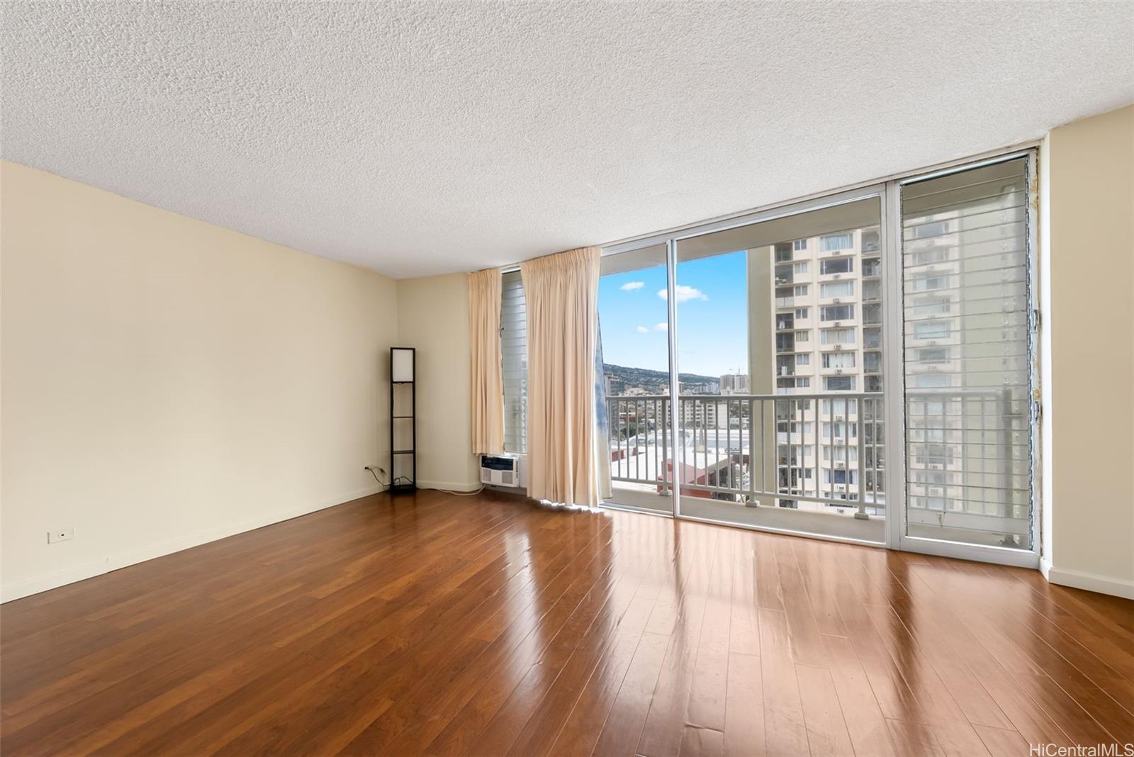 Holiday Village condo # 1207, Honolulu, Hawaii - photo 4 of 25