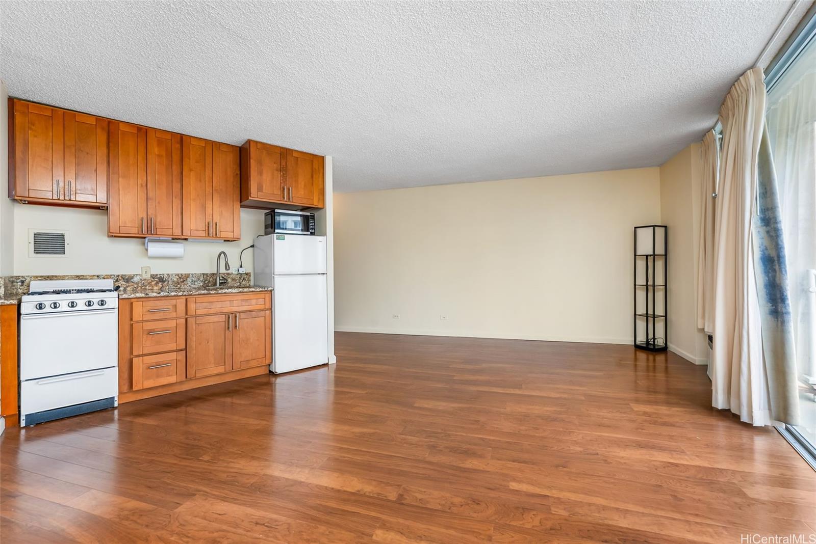 Holiday Village condo # 1207, Honolulu, Hawaii - photo 5 of 25