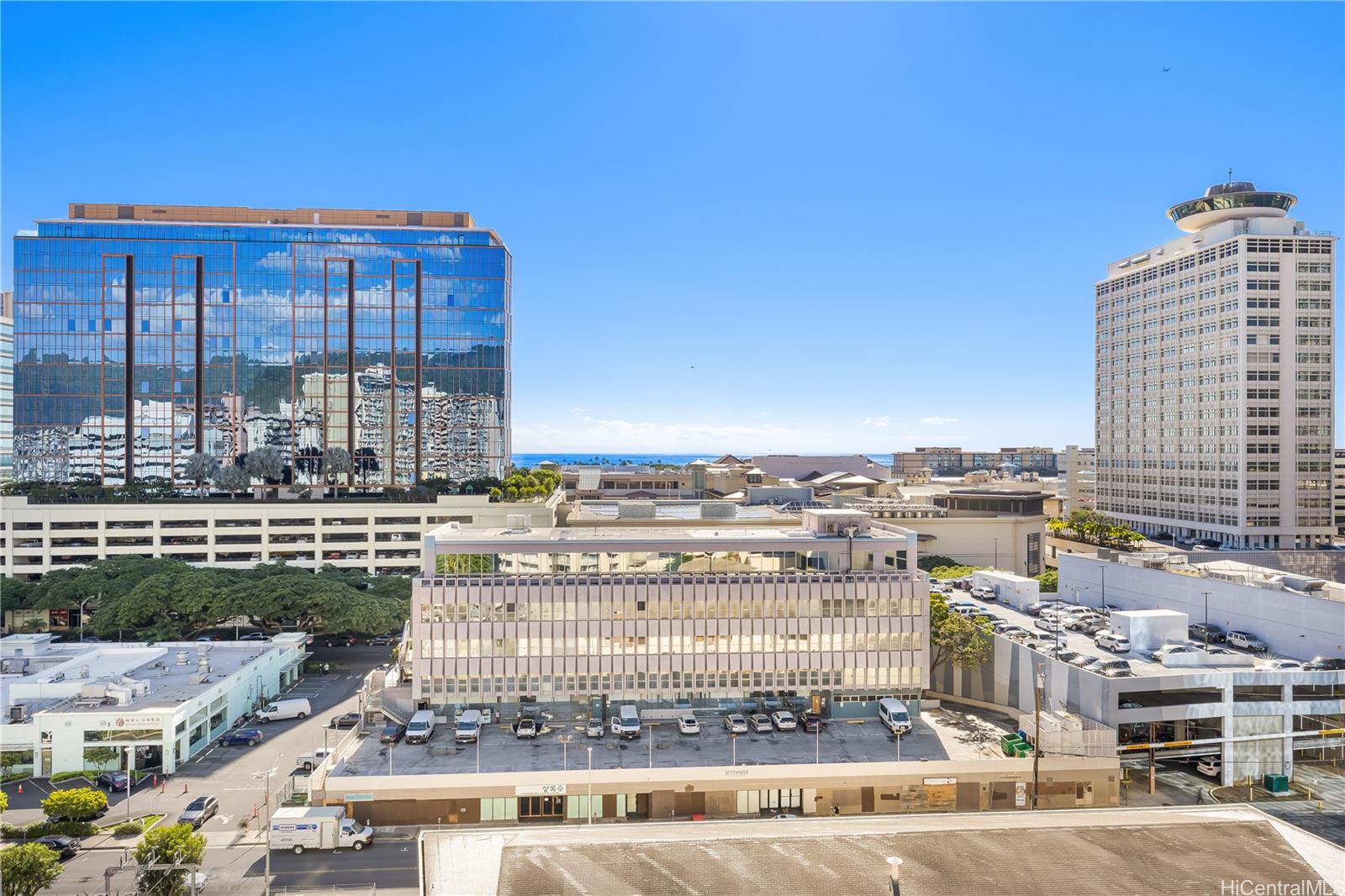 Holiday Village condo # 1211, Honolulu, Hawaii - photo 7 of 12