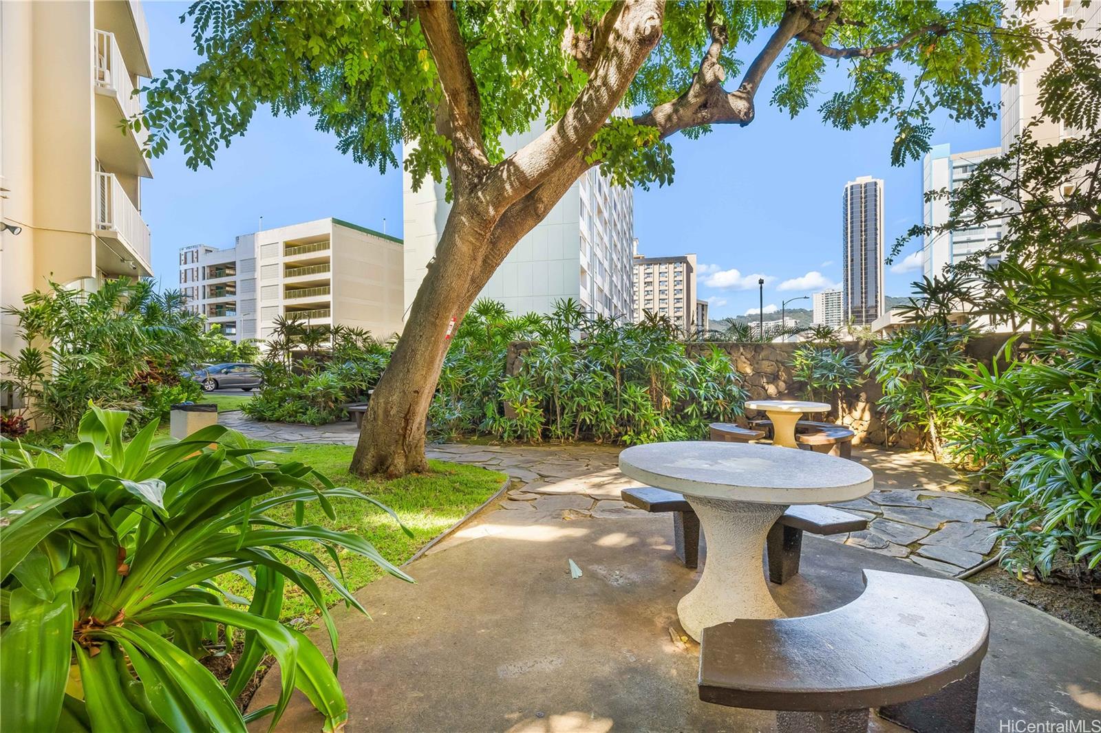 Holiday Village condo # 1211, Honolulu, Hawaii - photo 10 of 12