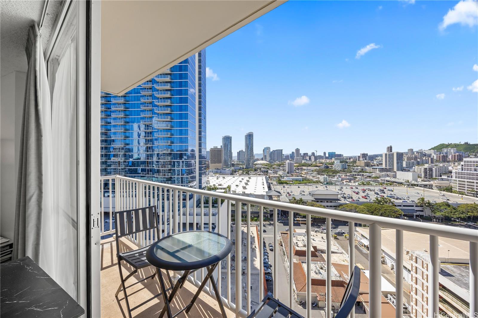 Holiday Village condo # 1702, Honolulu, Hawaii - photo 2 of 25