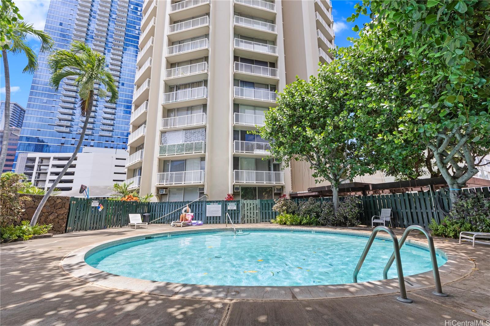 Holiday Village condo # 1702, Honolulu, Hawaii - photo 20 of 25