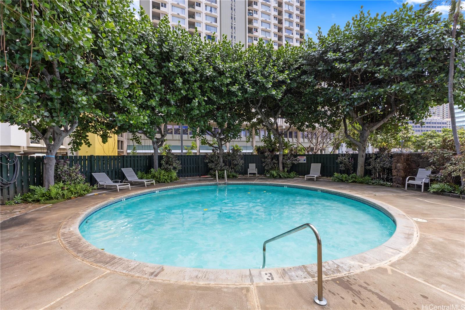 Holiday Village condo # 1702, Honolulu, Hawaii - photo 21 of 25