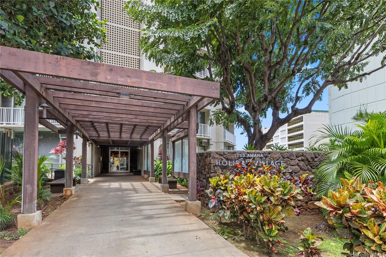 Holiday Village condo # 1702, Honolulu, Hawaii - photo 24 of 25