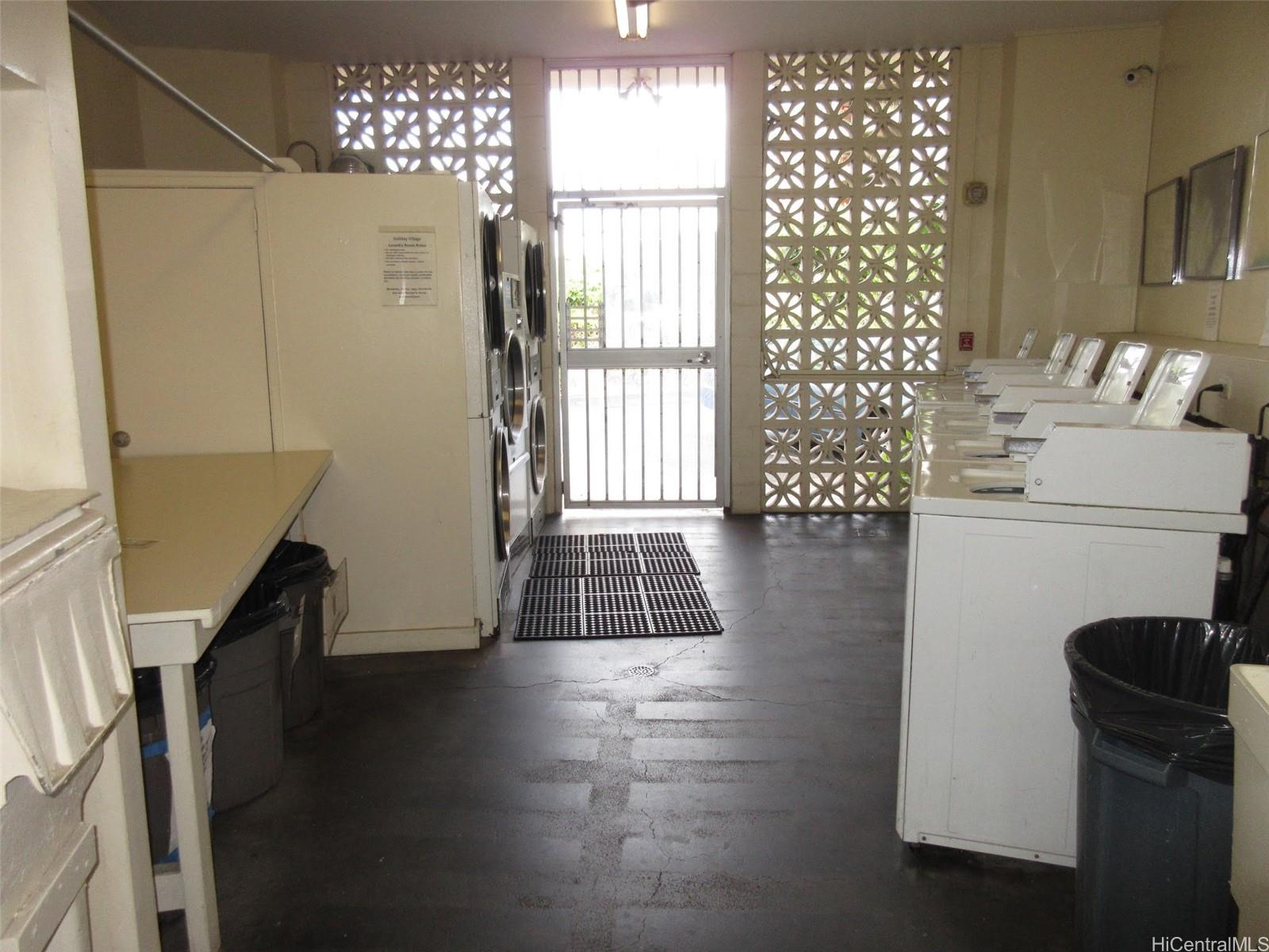 Holiday Village condo # 1902, Honolulu, Hawaii - photo 20 of 21