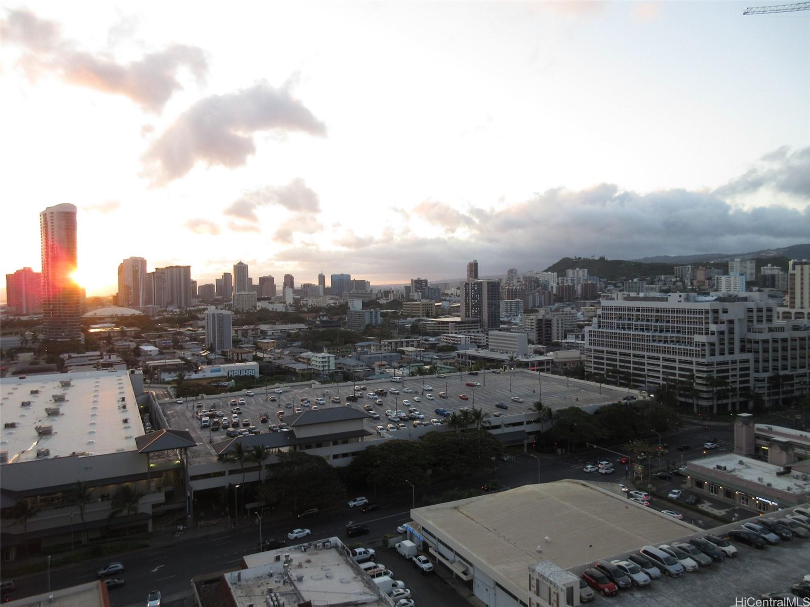 Holiday Village condo # 1902, Honolulu, Hawaii - photo 8 of 16