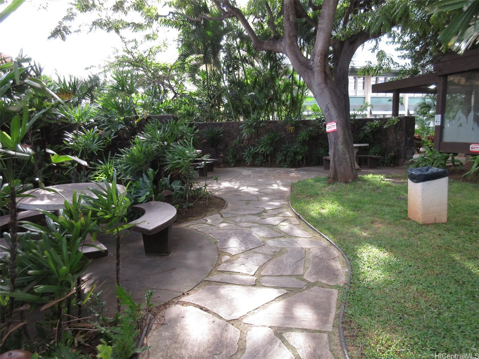 Holiday Village condo # 1902, Honolulu, Hawaii - photo 10 of 16