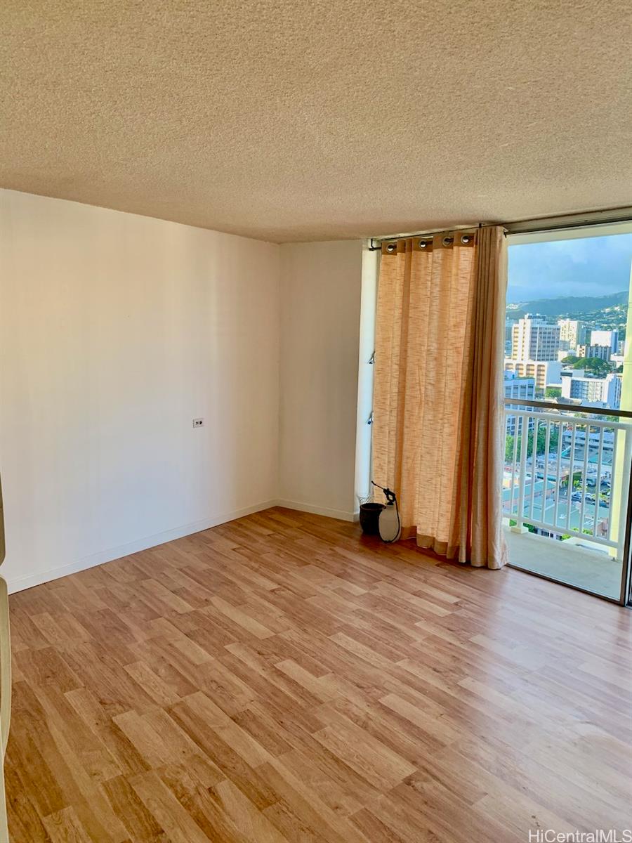 Holiday Village condo # 1904, Honolulu, Hawaii - photo 7 of 11