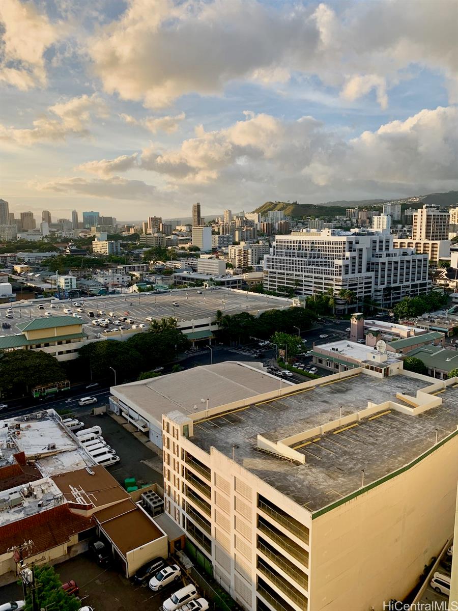 Holiday Village condo # 1904, Honolulu, Hawaii - photo 9 of 11