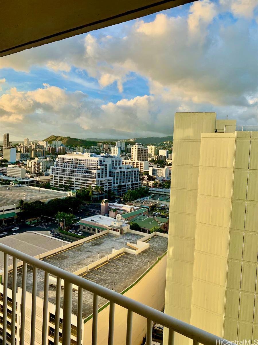 Holiday Village condo # 1904, Honolulu, Hawaii - photo 8 of 11