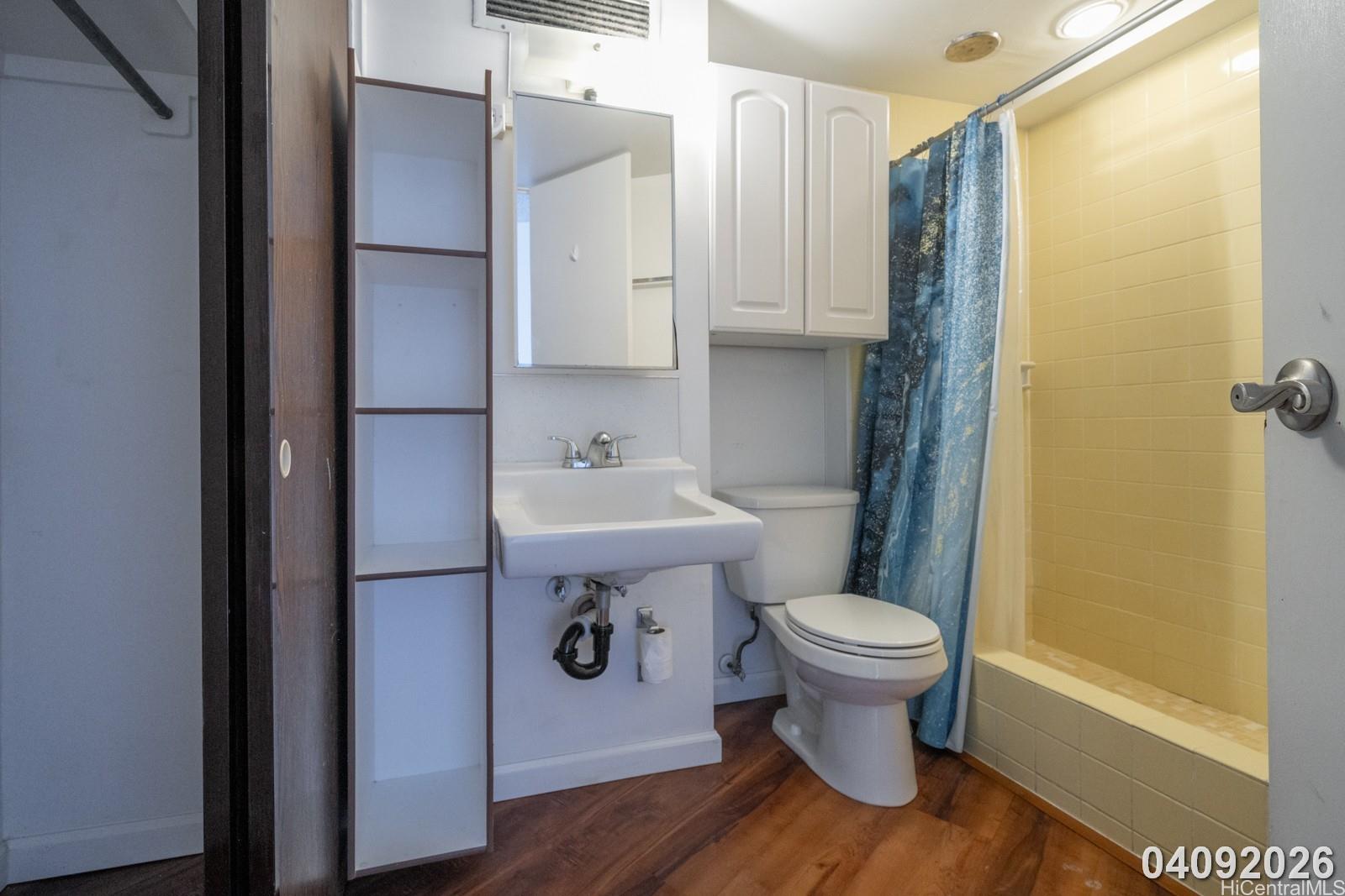 750 Amana Street Honolulu - Rental - photo 16 of 21