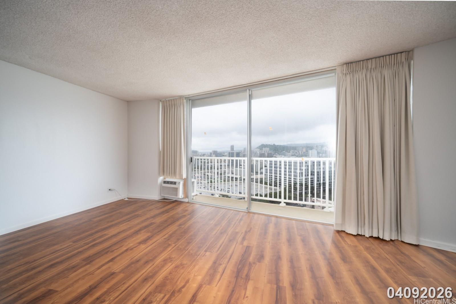 750 Amana Street Honolulu - Rental - photo 9 of 21