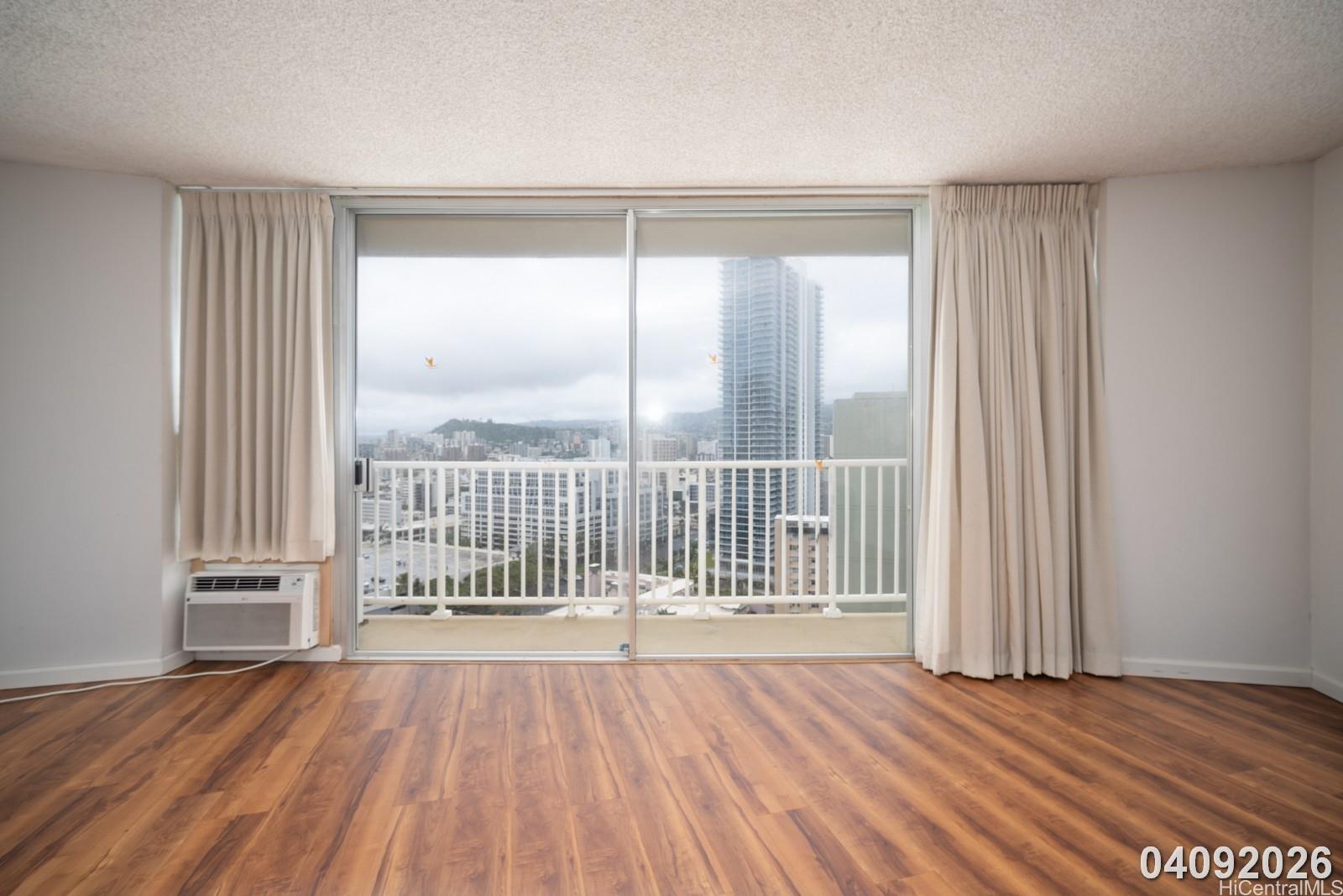 750 Amana Street Honolulu - Rental - photo 10 of 21