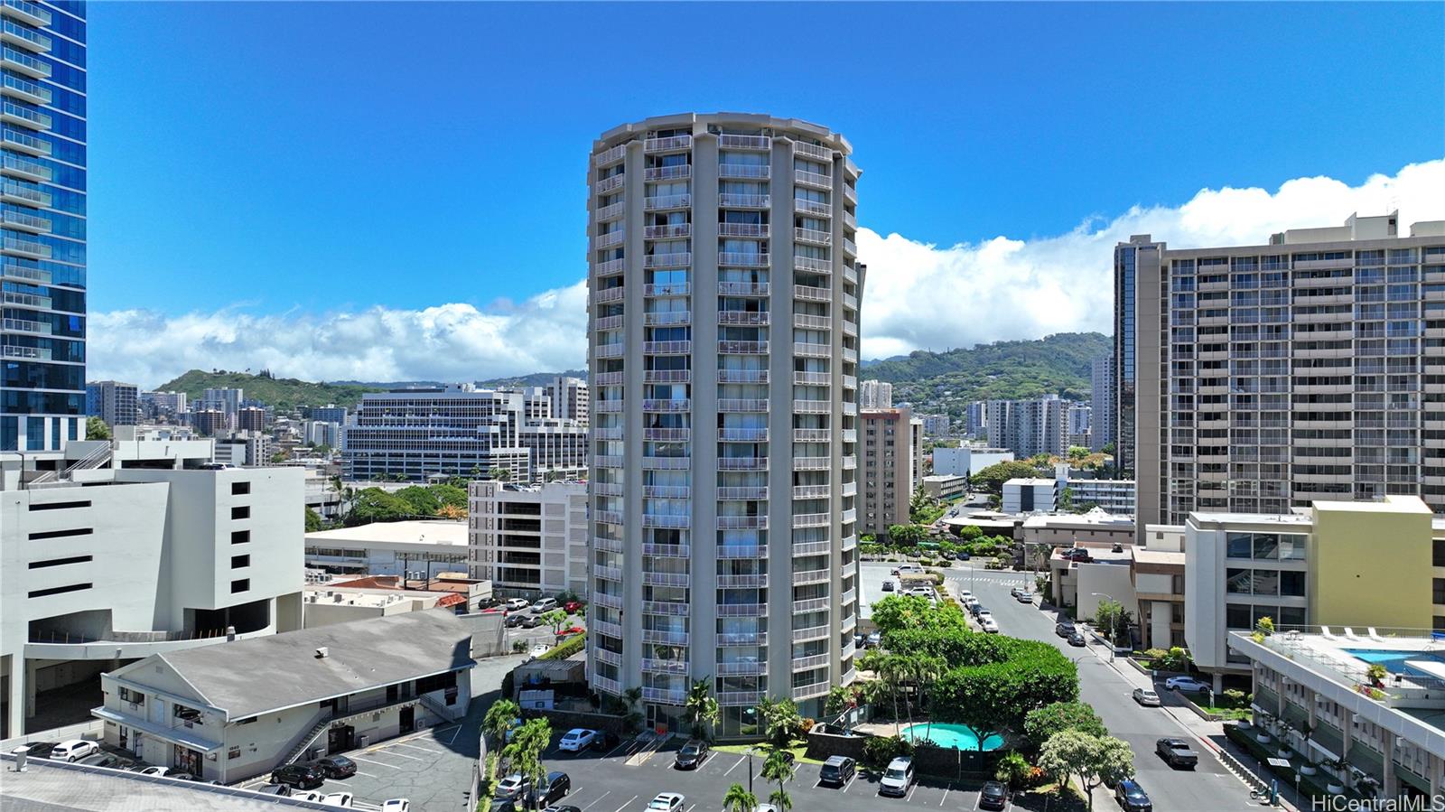 Holiday Village condo # 309, Honolulu, Hawaii - photo 6 of 21