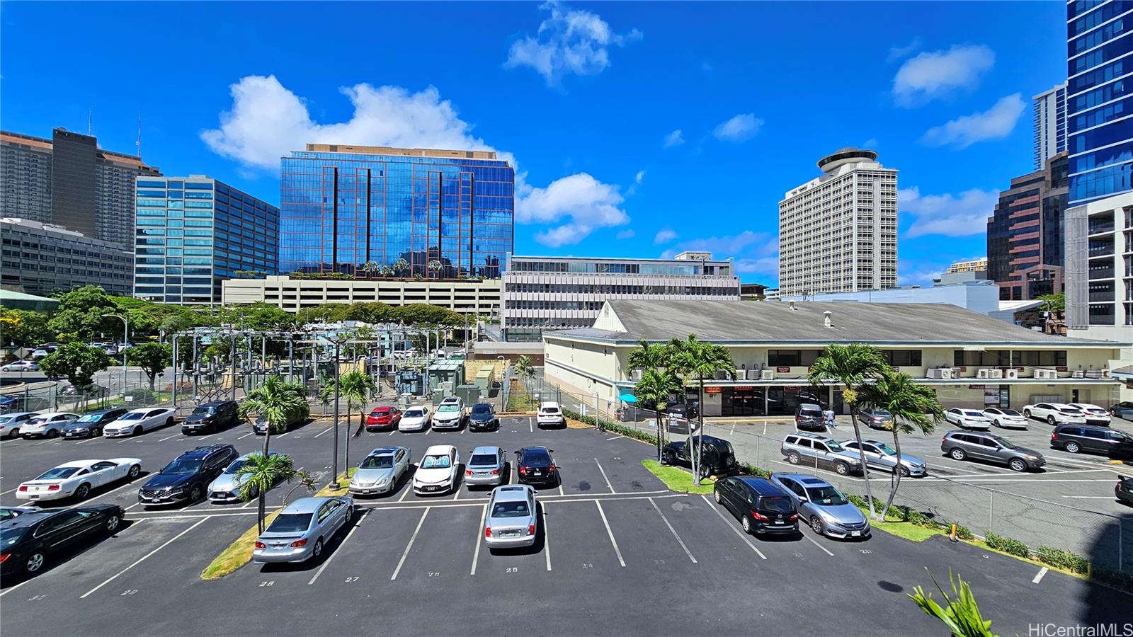 Holiday Village condo # 309, Honolulu, Hawaii - photo 9 of 21