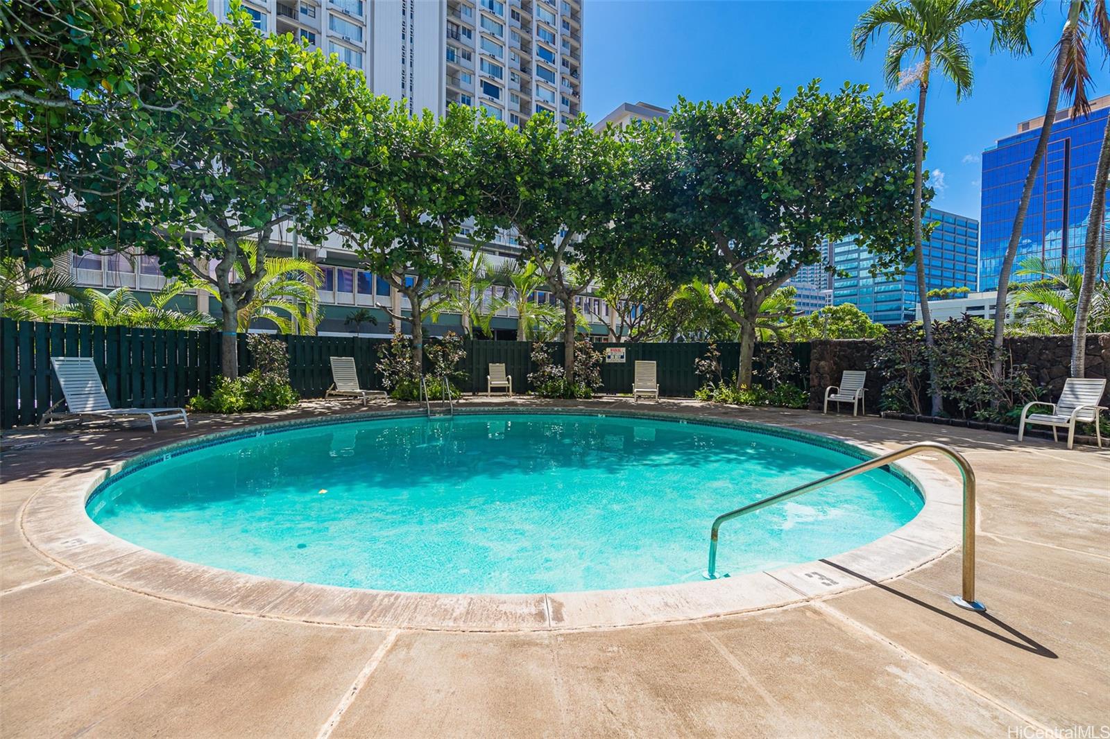 Holiday Village condo # 806, Honolulu, Hawaii - photo 21 of 22