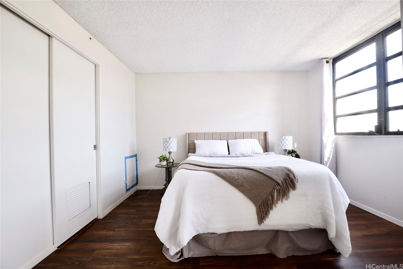 Kapiolani Belaire condo # 404, Honolulu, Hawaii - photo 9 of 17