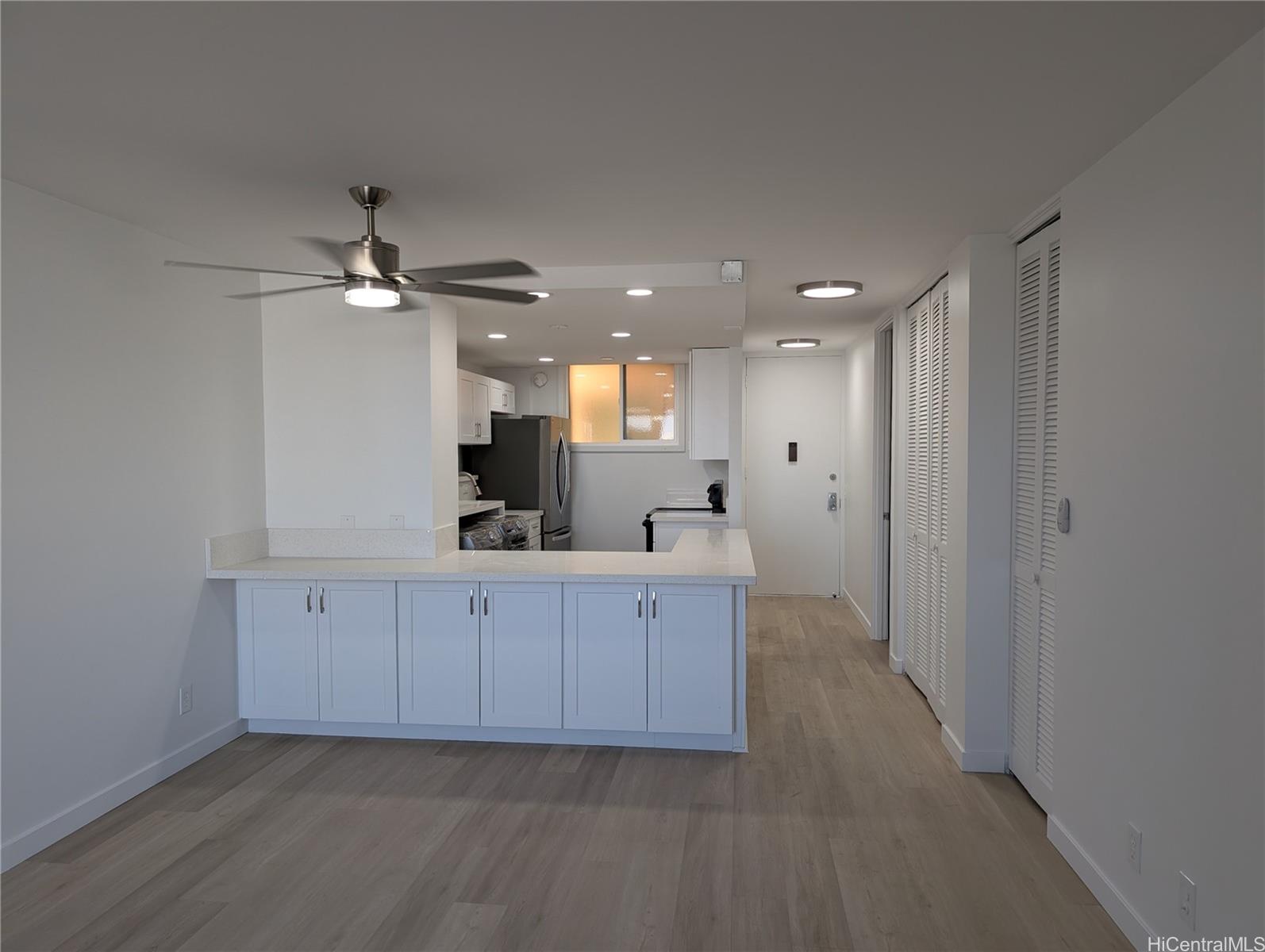 Kapiolani Belaire condo # 606, Honolulu, Hawaii - photo 3 of 13