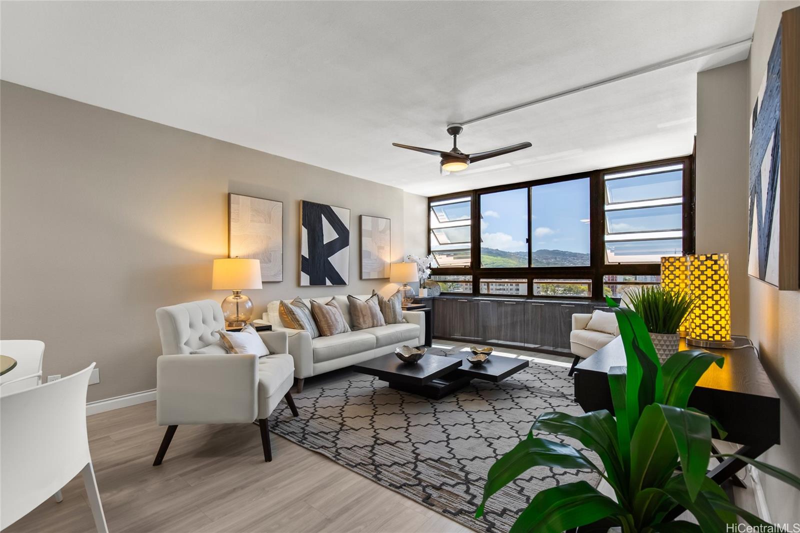 Kapiolani Belaire condo # 901, Honolulu, Hawaii - photo 11 of 25