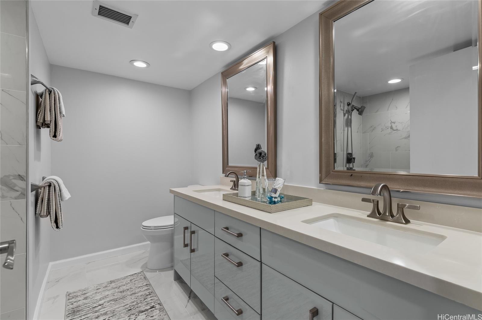 Kapiolani Belaire condo # 901, Honolulu, Hawaii - photo 19 of 25