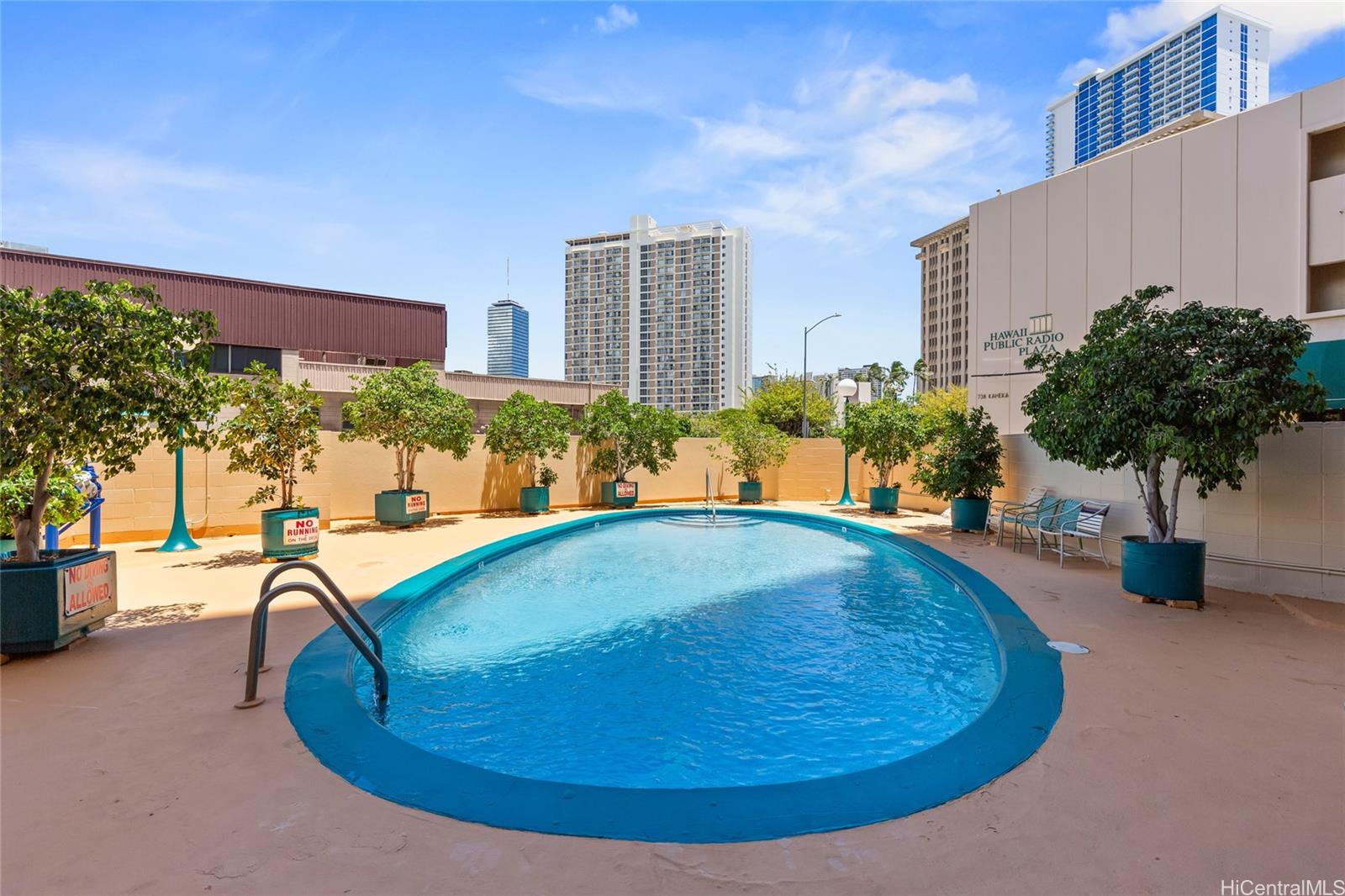 Kapiolani Belaire condo # 901, Honolulu, Hawaii - photo 23 of 25