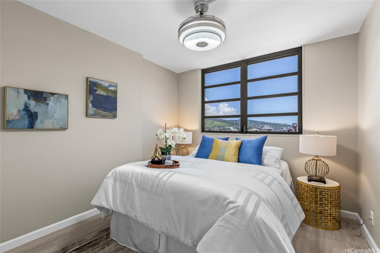 Kapiolani Belaire condo # 901, Honolulu, Hawaii - photo 2 of 25