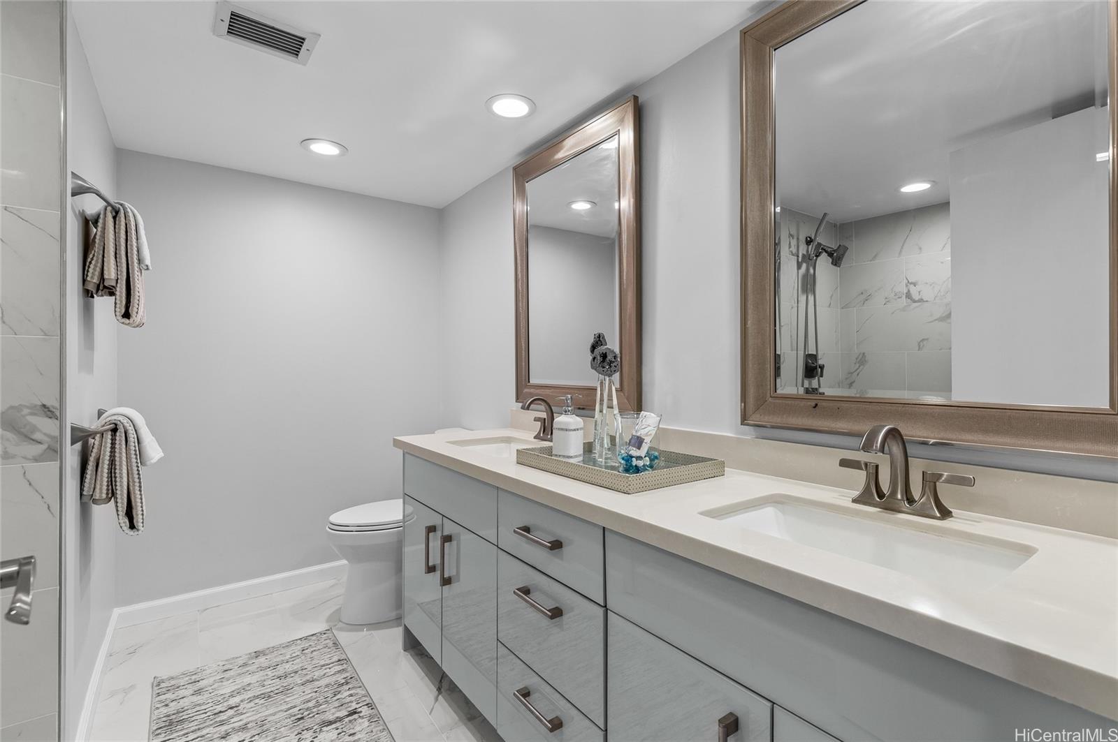 Kapiolani Belaire condo # 901, Honolulu, Hawaii - photo 17 of 25