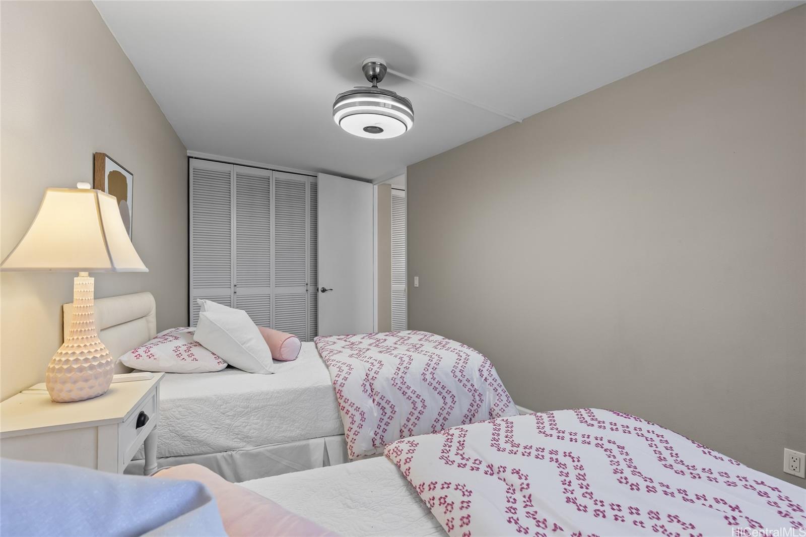 Kapiolani Belaire condo # 901, Honolulu, Hawaii - photo 20 of 25