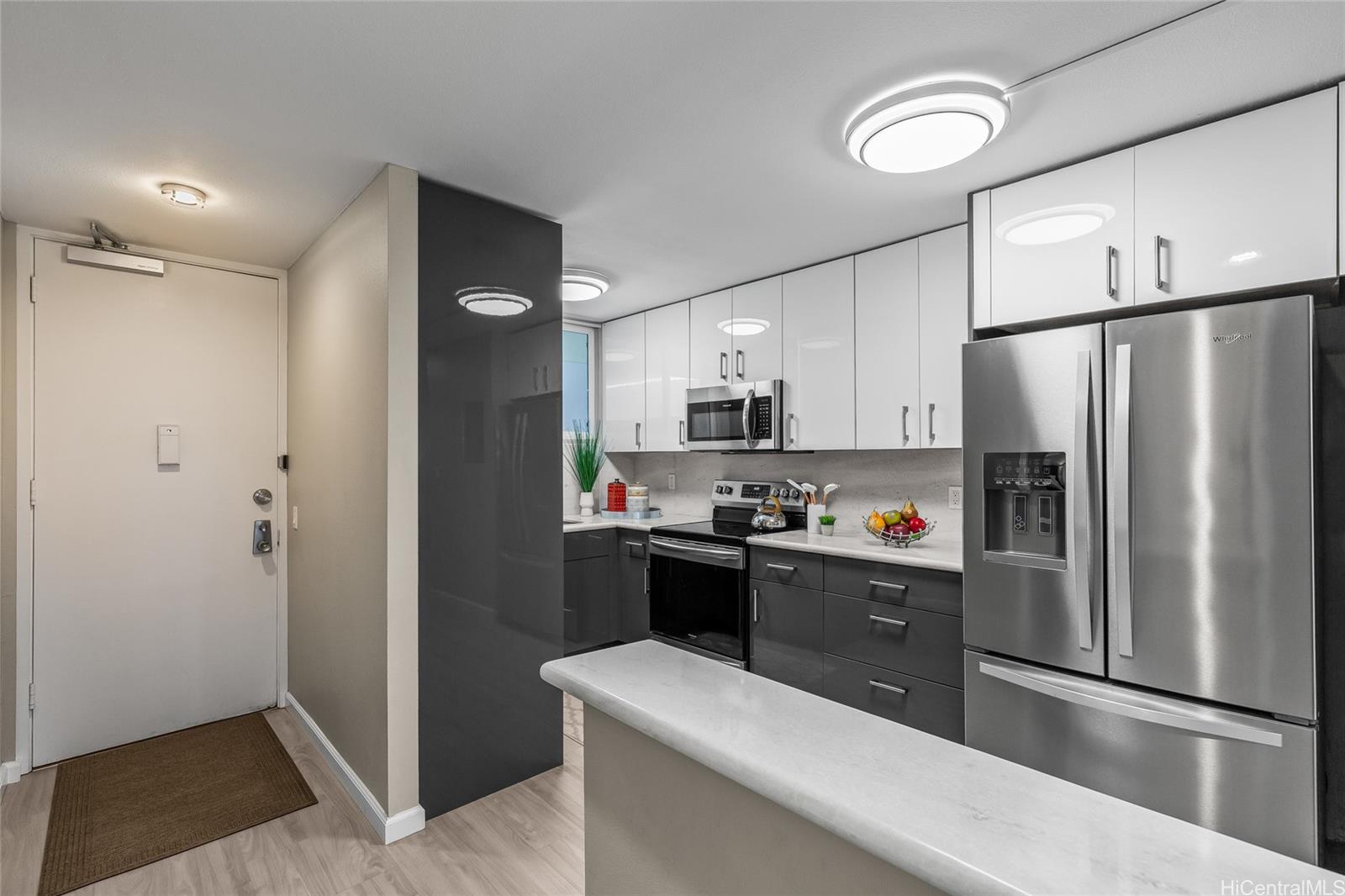 Kapiolani Belaire condo # 901, Honolulu, Hawaii - photo 4 of 25