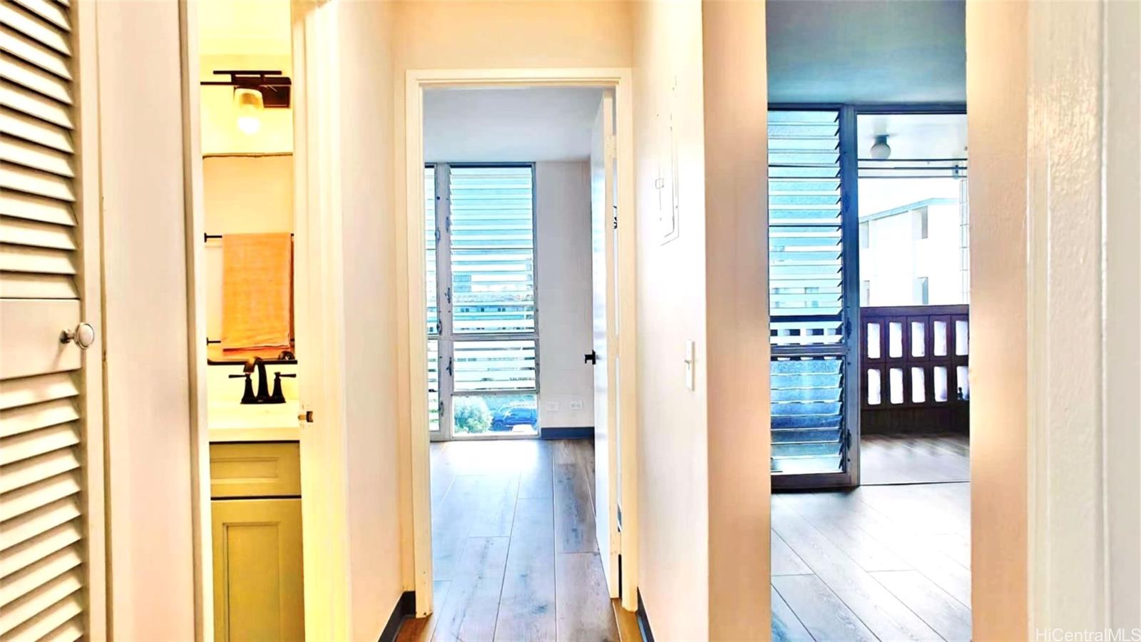 Olu Hale Kanoa condo # 401, Honolulu, Hawaii - photo 11 of 18