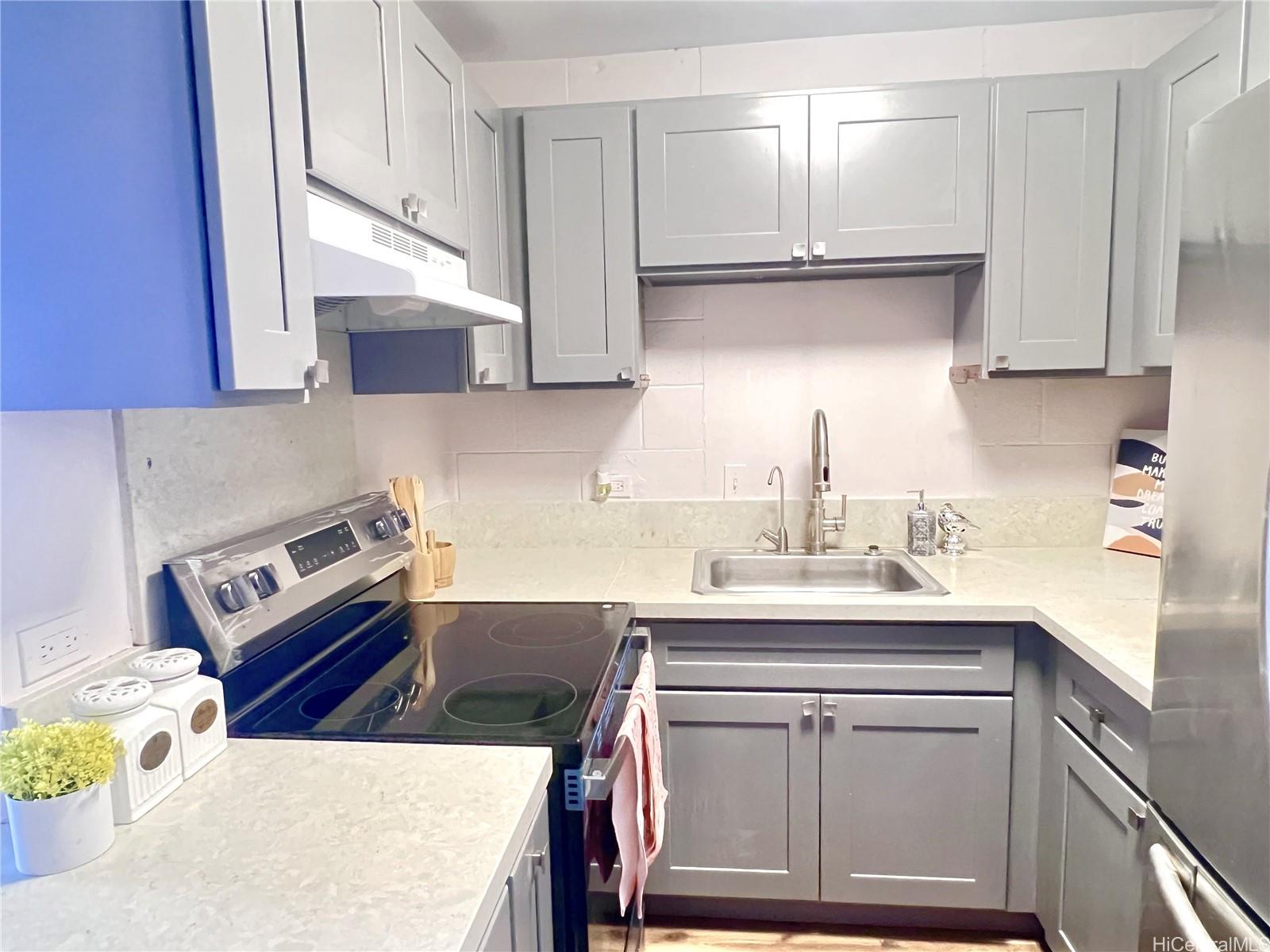 Olu Hale Kanoa condo # 401, Honolulu, Hawaii - photo 4 of 18