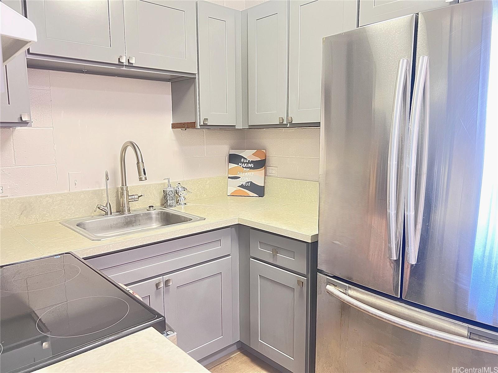 Olu Hale Kanoa condo # 401, Honolulu, Hawaii - photo 5 of 18